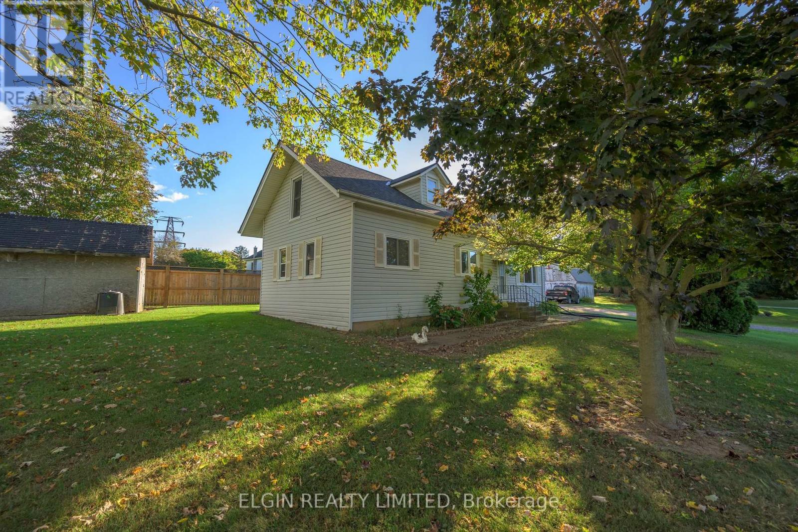 9704 Union Road, Southwold (Shedden), Ontario  N0L 2E0 - Photo 15 - X12456110
