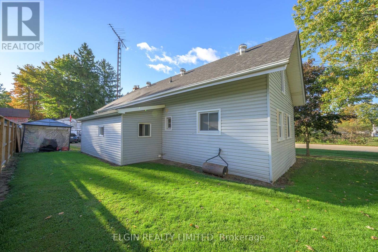 9704 Union Road, Southwold (Shedden), Ontario  N0L 2E0 - Photo 19 - X12456110