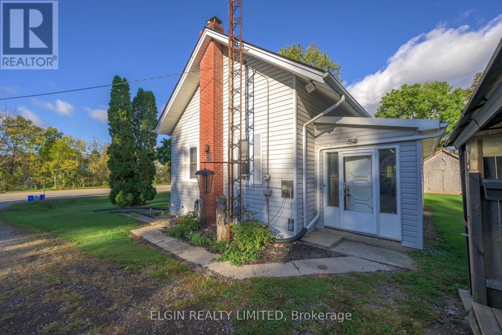 9704 Union Road, Southwold (Shedden), Ontario  N0L 2E0 - Photo 22 - X12456110