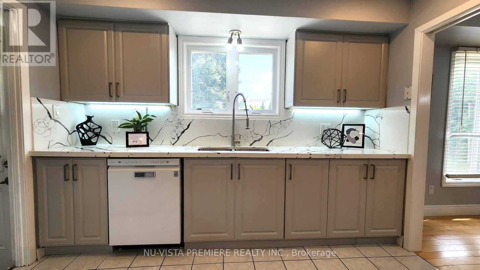 57 Mctaggart Crescent, London North (North C), Ontario  N5X 2E2 - Photo 15 - X12456178