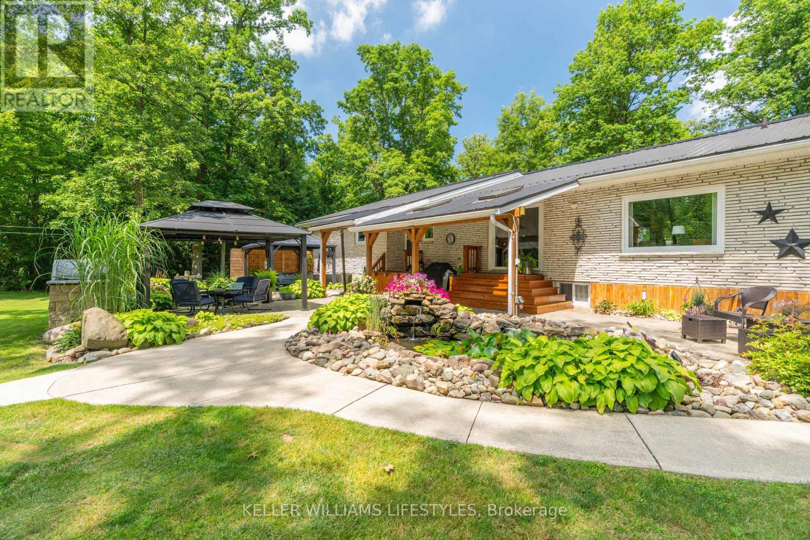 6545 Thomson Line, Lambton Shores, Ontario  N0N 1J2 - Photo 30 - X12456181