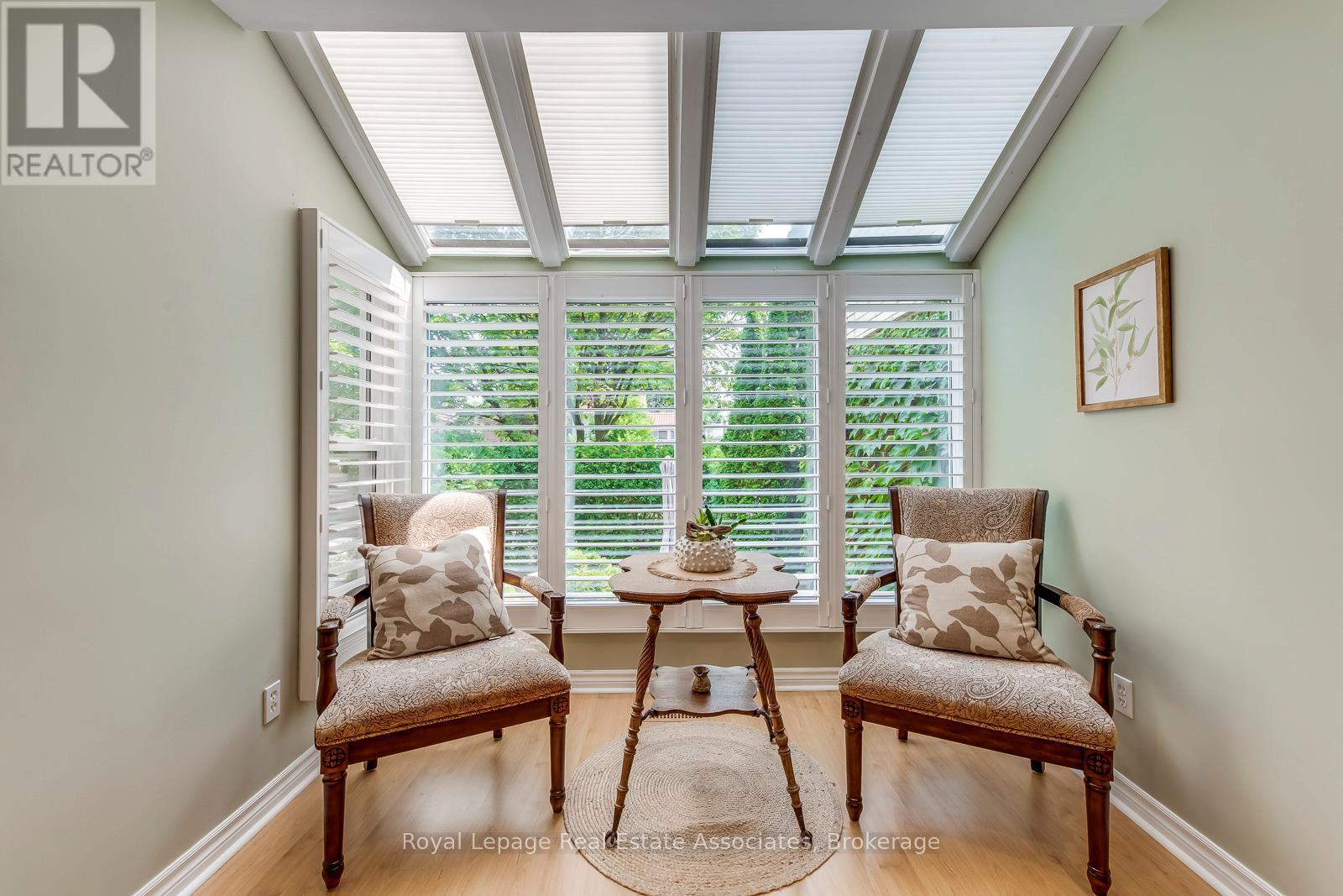 1192 Kos Boulevard, Mississauga, Ontario  L5J 4L7 - Photo 5 - W12402099