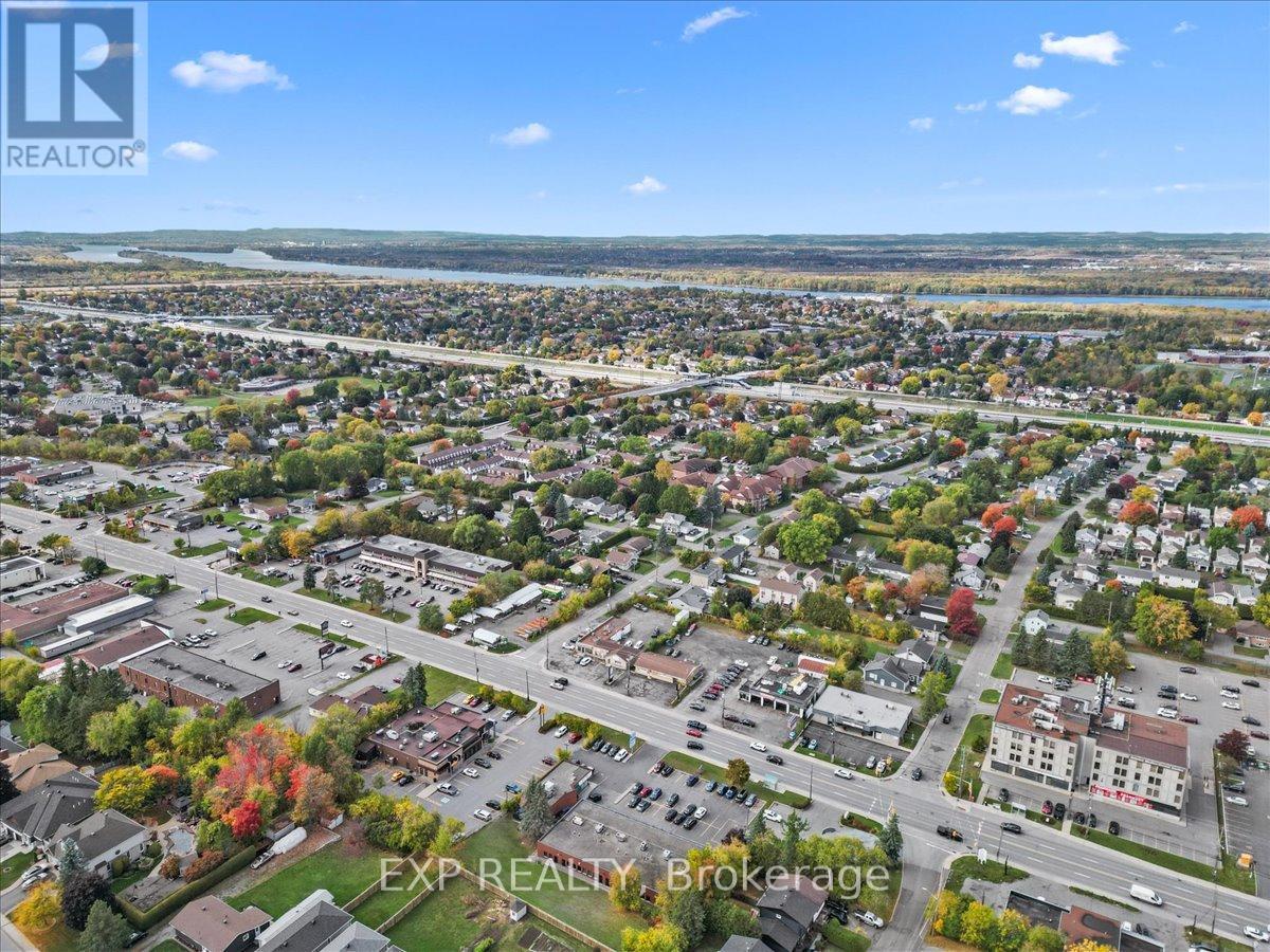 2 - 2530 St Joseph Boulevard, Ottawa, Ontario  K1C 1G1 - Photo 13 - X12456088