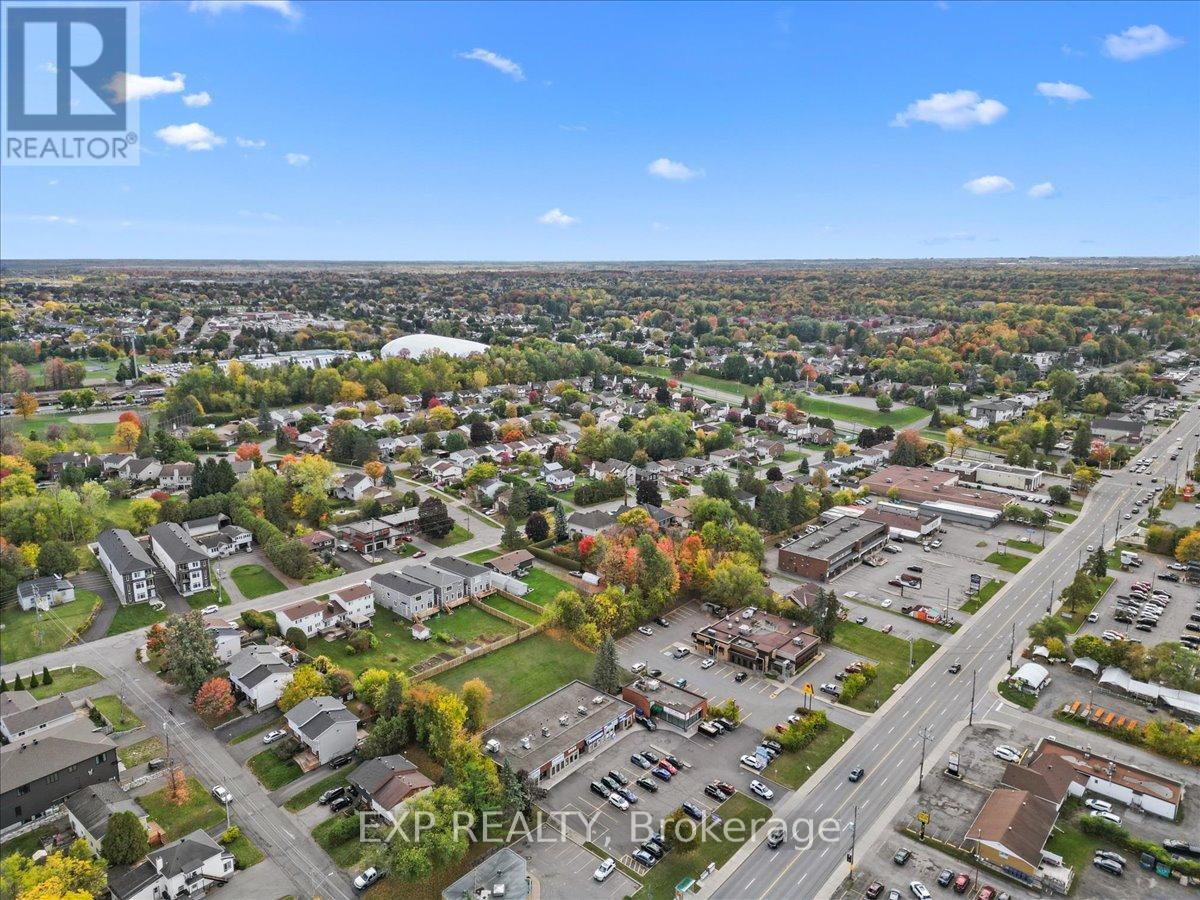 2 - 2530 St Joseph Boulevard, Ottawa, Ontario  K1C 1G1 - Photo 8 - X12456088