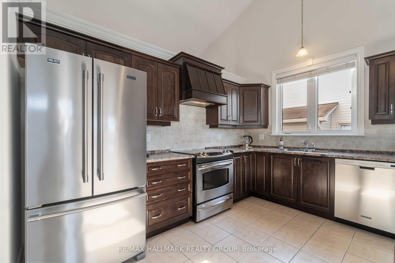 161 Opale Street, Clarence-Rockland, Ontario  K4K 0G3 - Photo 14 - X12456144