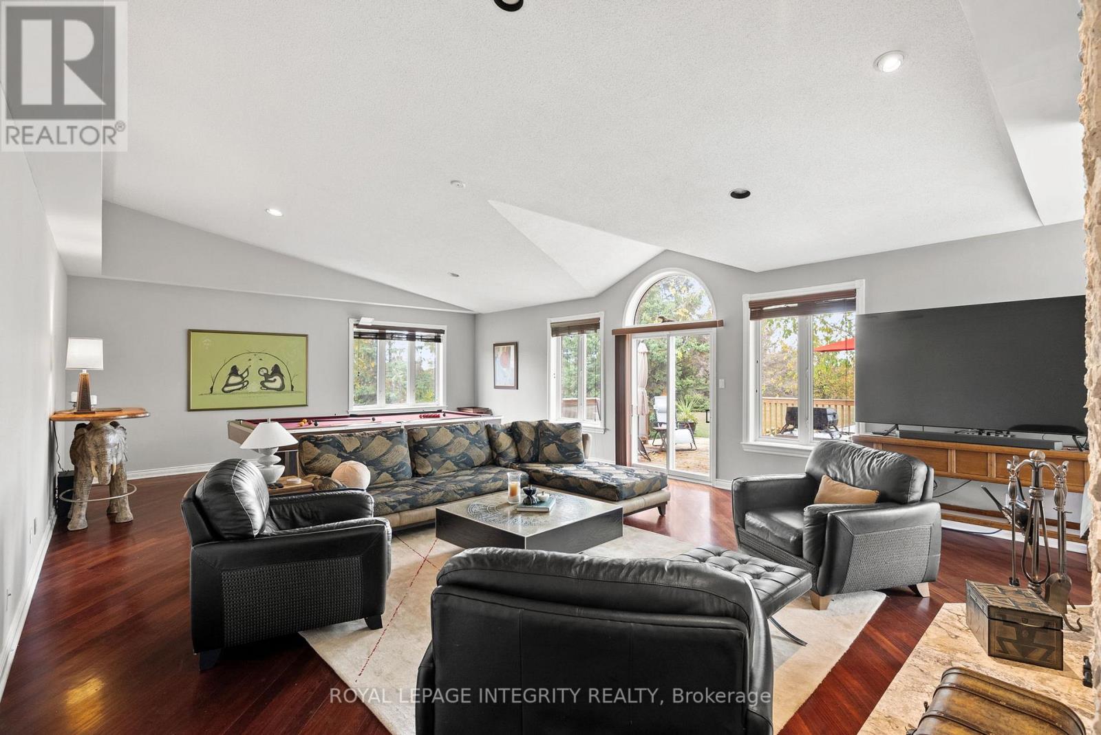 6 Marchbrook Circle, Ottawa, Ontario  K2W 1A1 - Photo 21 - X12456164