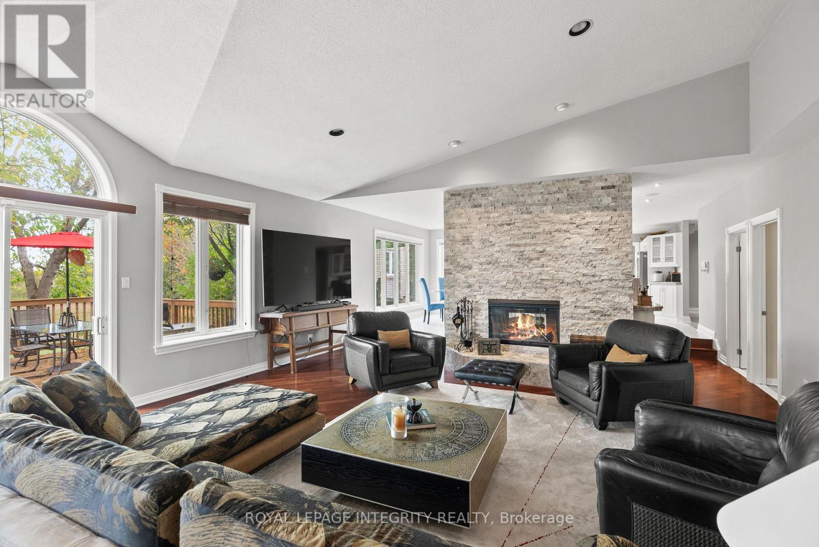 6 Marchbrook Circle, Ottawa, Ontario  K2W 1A1 - Photo 23 - X12456164