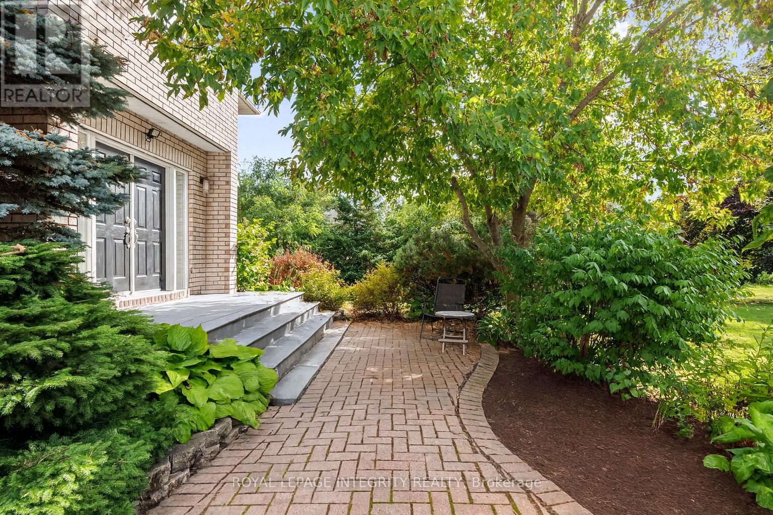 6 Marchbrook Circle, Ottawa, Ontario  K2W 1A1 - Photo 3 - X12456164