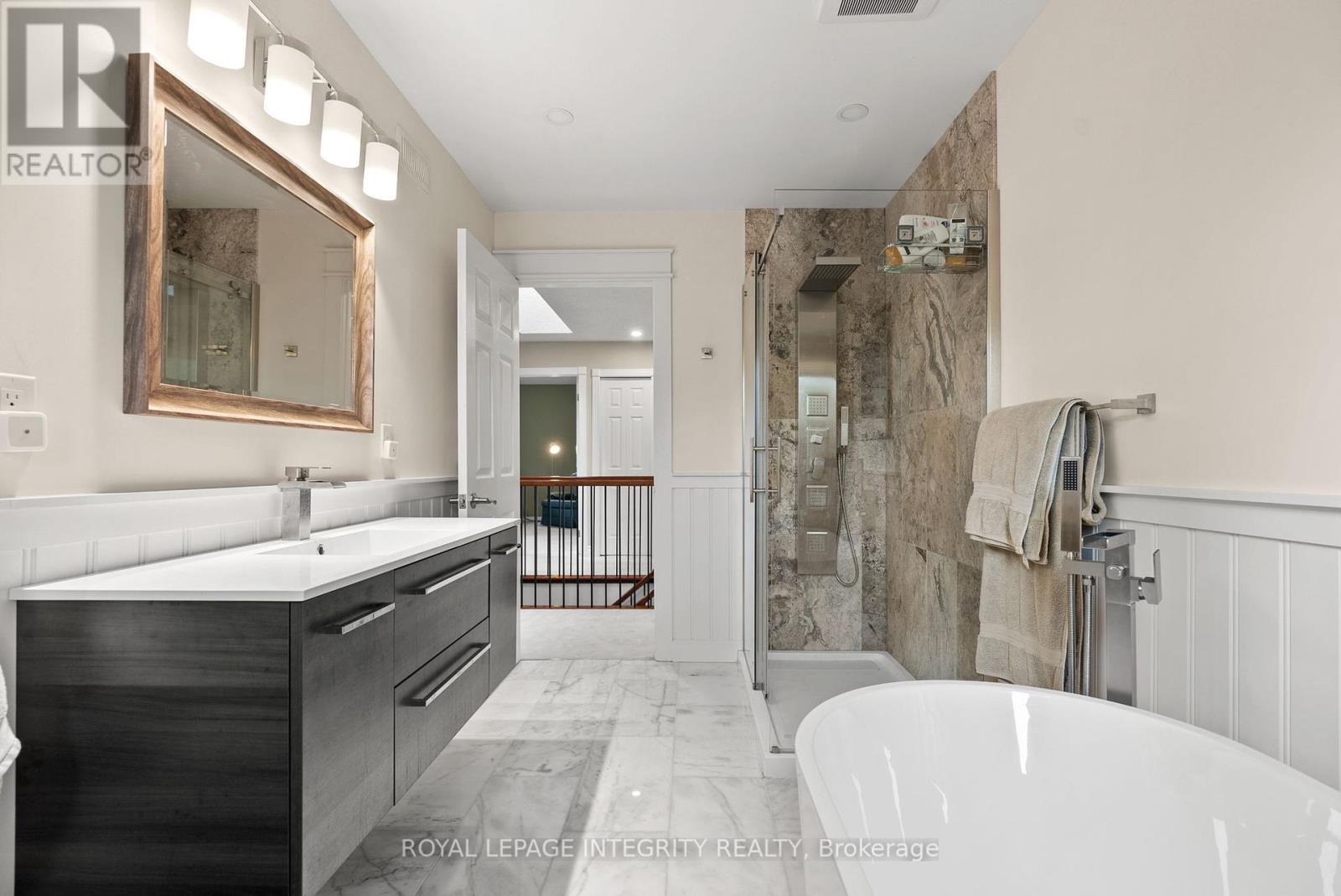 6 Marchbrook Circle, Ottawa, Ontario  K2W 1A1 - Photo 43 - X12456164