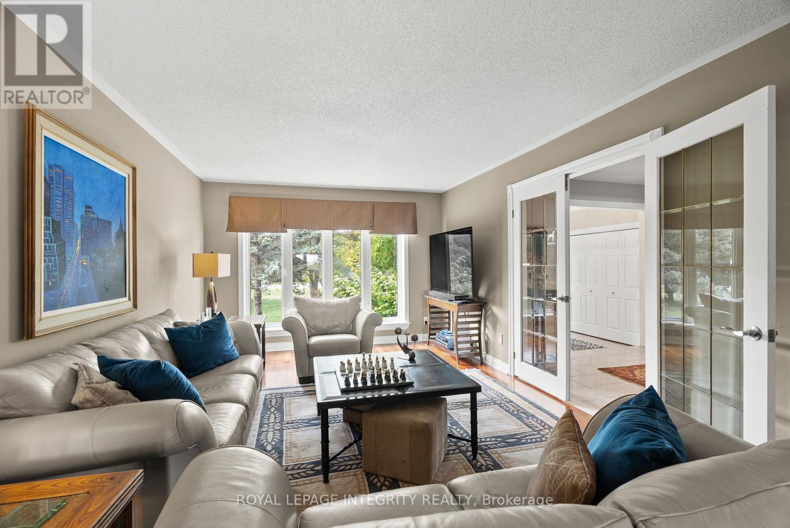 6 Marchbrook Circle, Ottawa, Ontario  K2W 1A1 - Photo 9 - X12456164