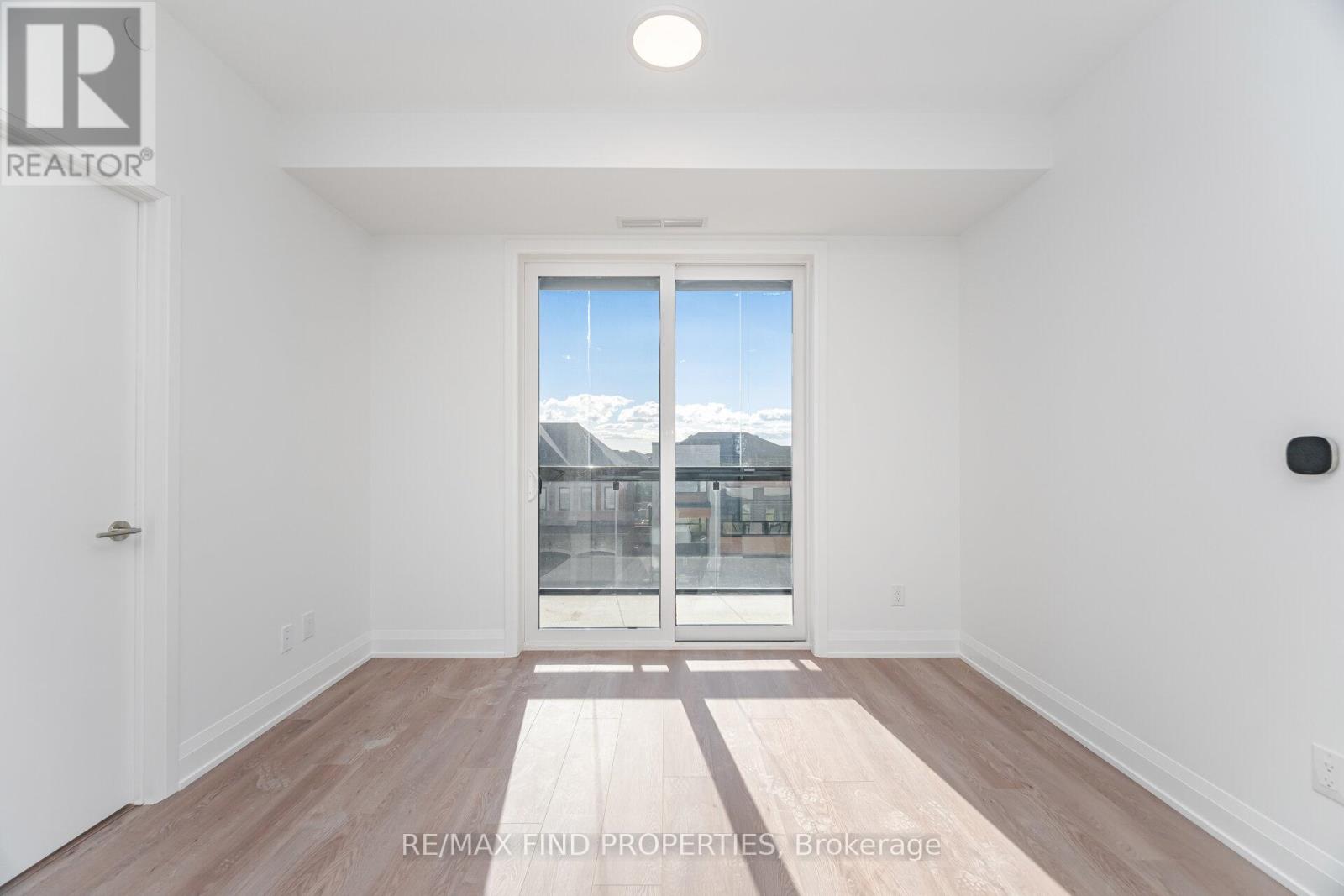 331 - 3250 Carding Mill Trail N, Oakville, Ontario  L6M 1L3 - Photo 11 - W12456000