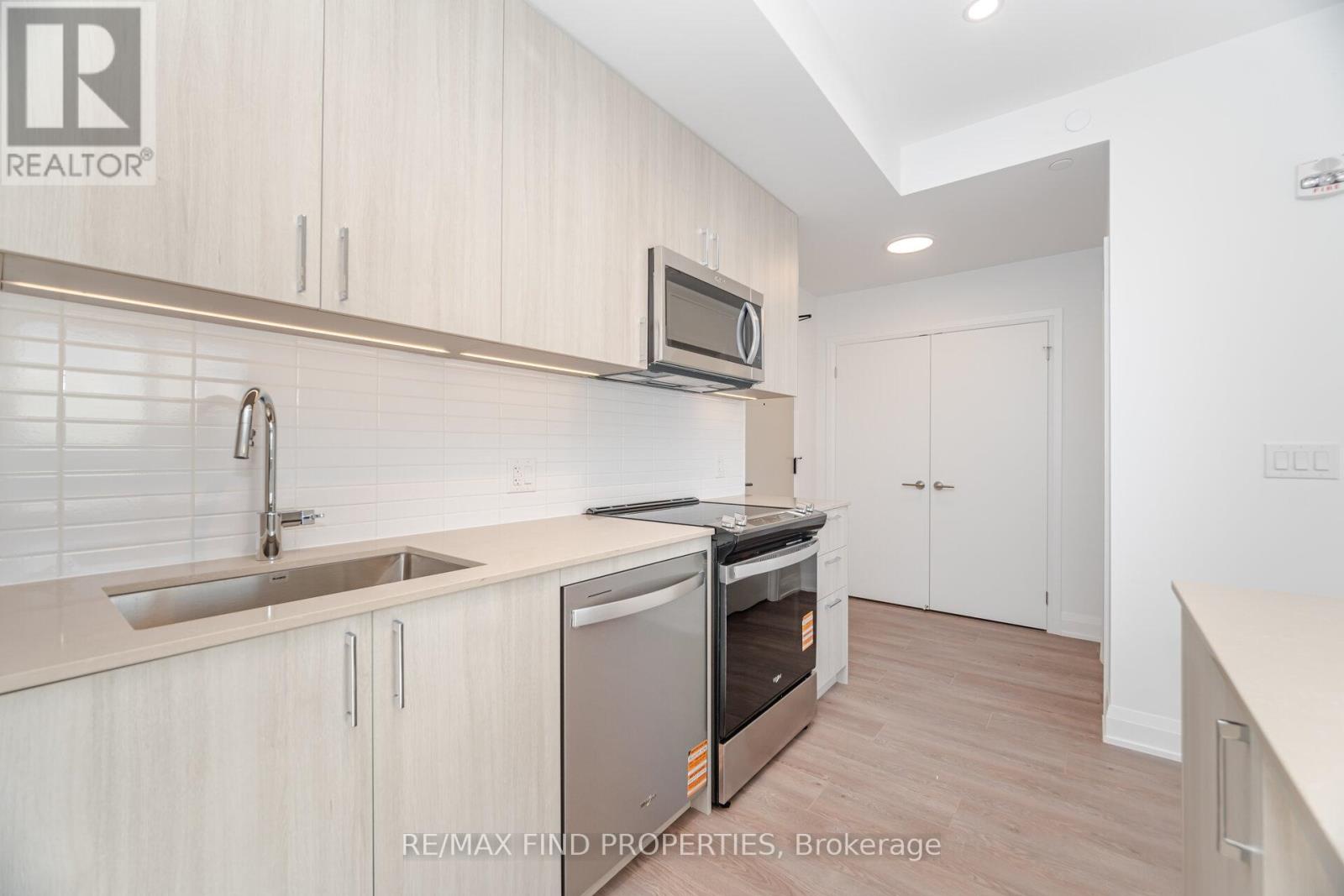 331 - 3250 Carding Mill Trail N, Oakville, Ontario  L6M 1L3 - Photo 9 - W12456000