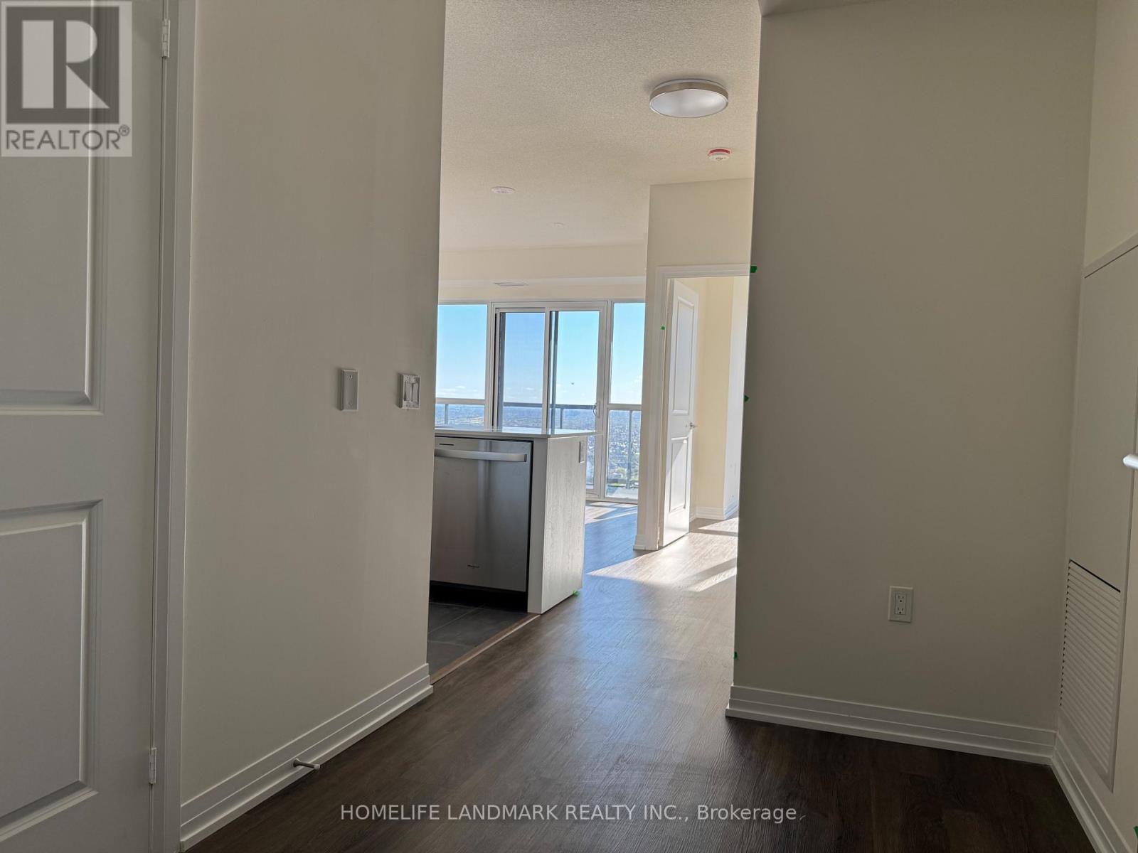 2704 - 15 Watergarden Drive, Mississauga, Ontario  L5R 1B2 - Photo 5 - W12456001