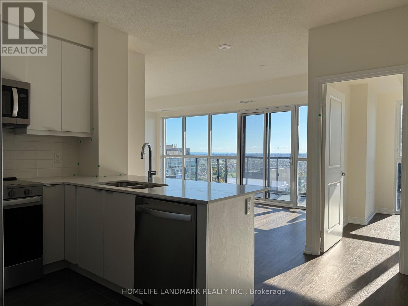 2704 - 15 Watergarden Drive, Mississauga, Ontario  L5R 1B2 - Photo 6 - W12456001