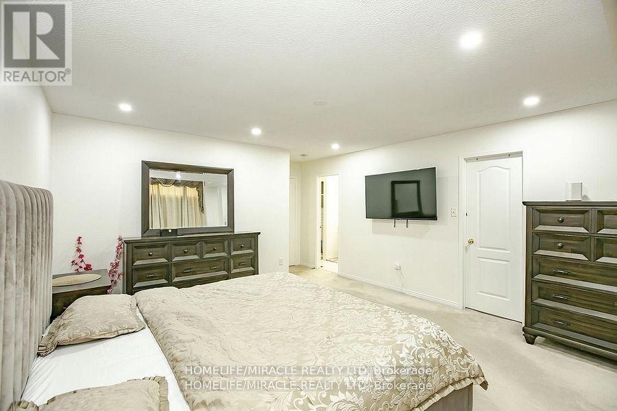20 Culture Crescent, Brampton, Ontario  L6X 4V4 - Photo 22 - W12456014