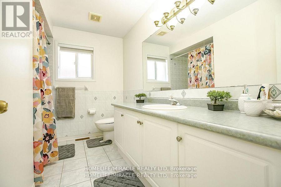 20 Culture Crescent, Brampton, Ontario  L6X 4V4 - Photo 27 - W12456014