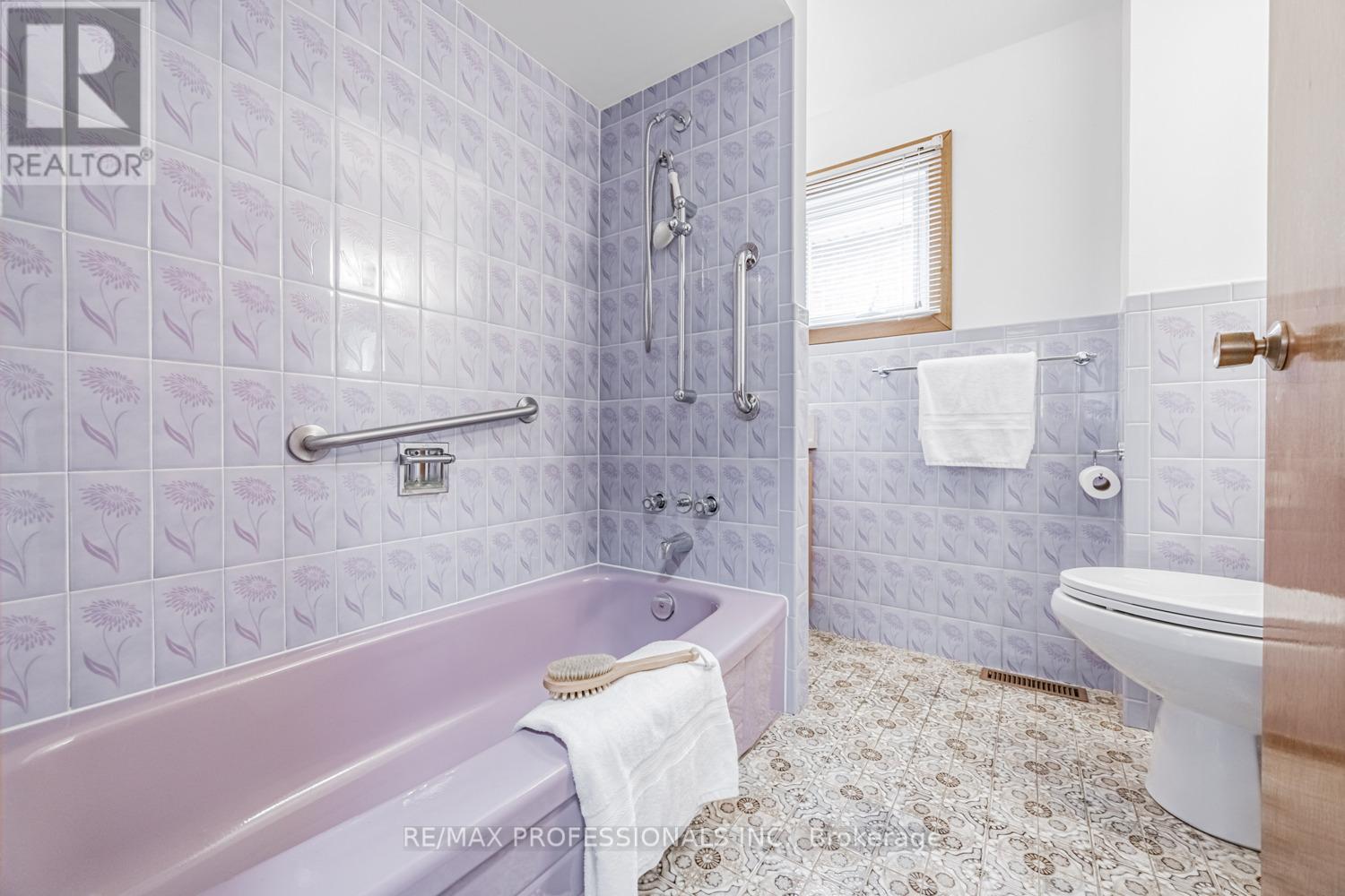 507 Salem Avenue N, Toronto, Ontario  M6H 3C9 - Photo 25 - W12456054