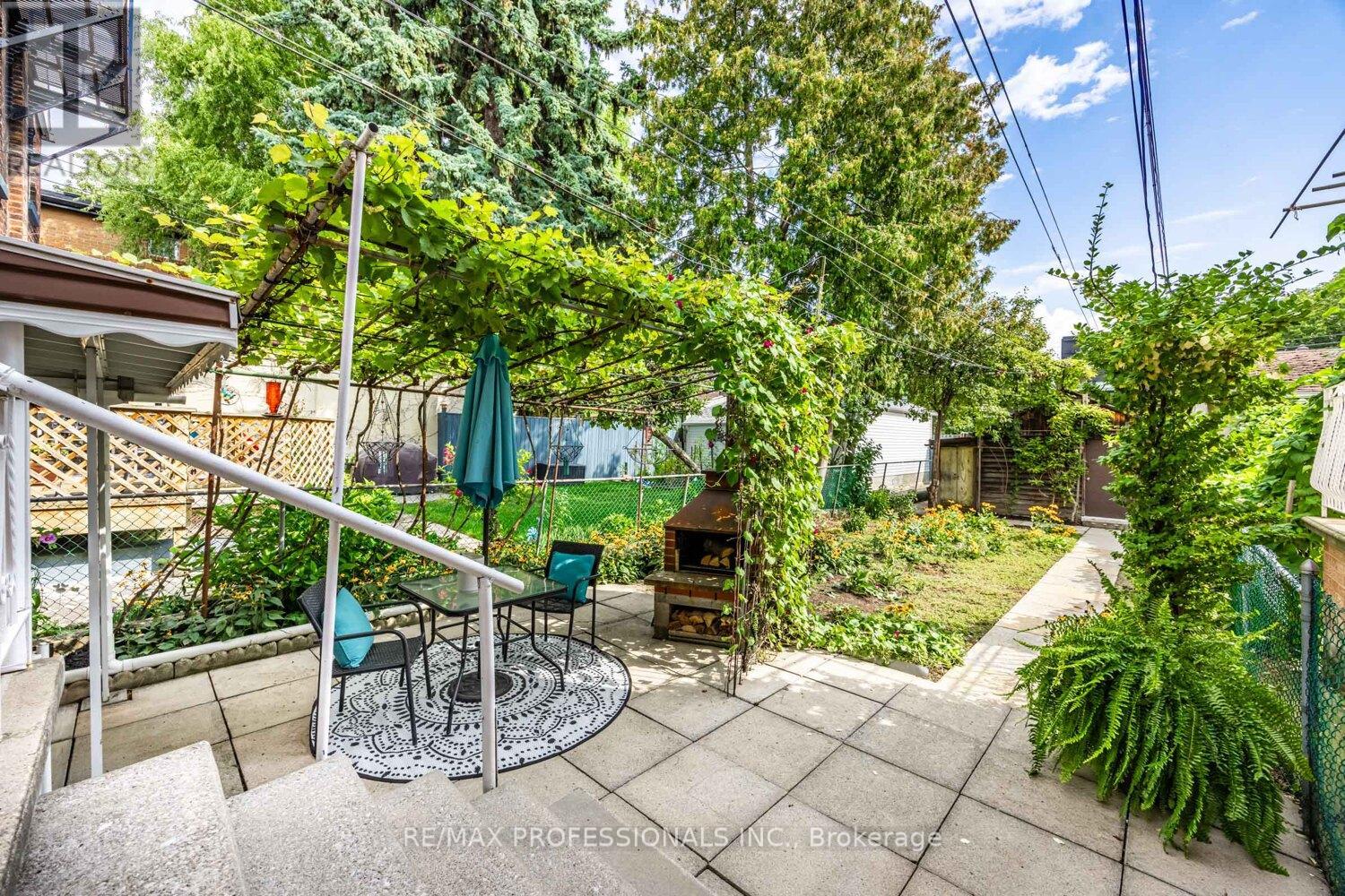 507 Salem Avenue N, Toronto, Ontario  M6H 3C9 - Photo 30 - W12456054