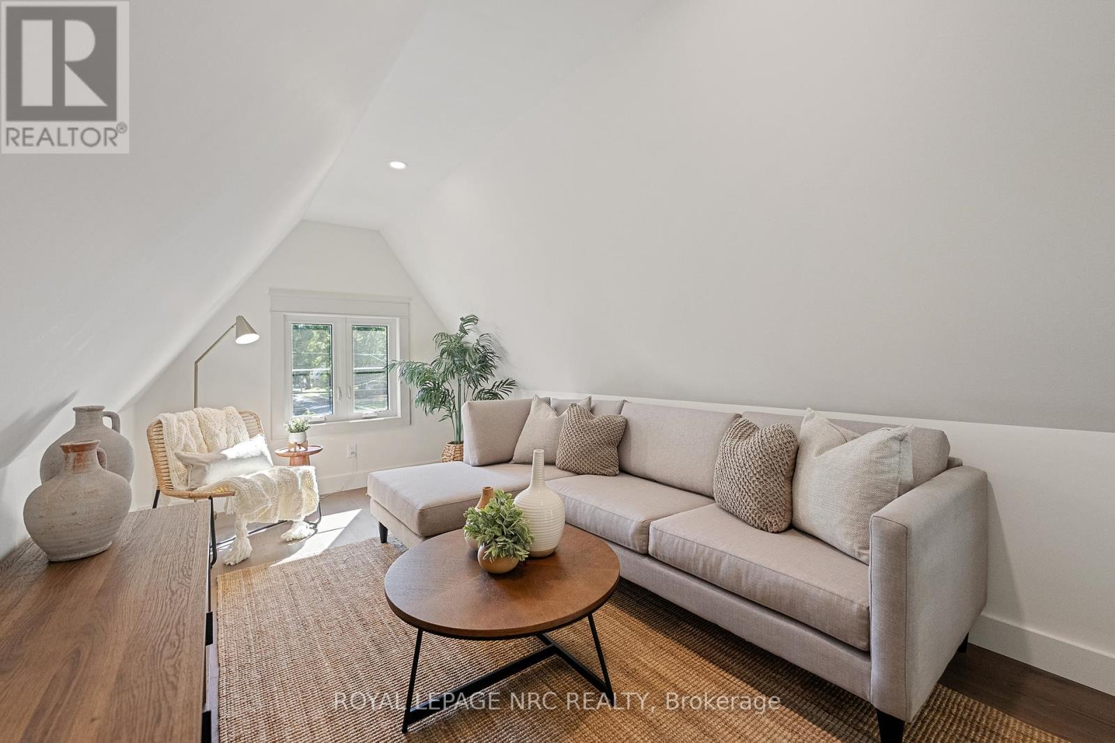 4062 Glenspring Road, Fort Erie (Crystal Beach), Ontario  L0S 1B0 - Photo 28 - X12456133