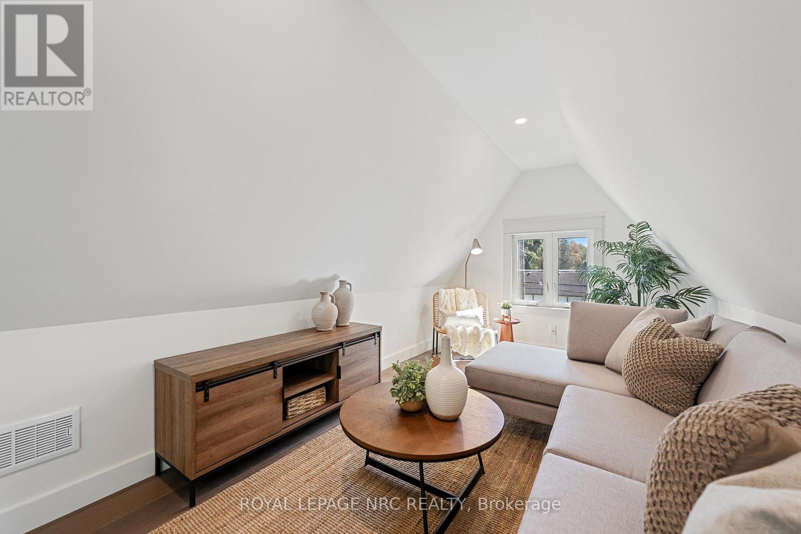 4062 Glenspring Road, Fort Erie (Crystal Beach), Ontario  L0S 1B0 - Photo 29 - X12456133