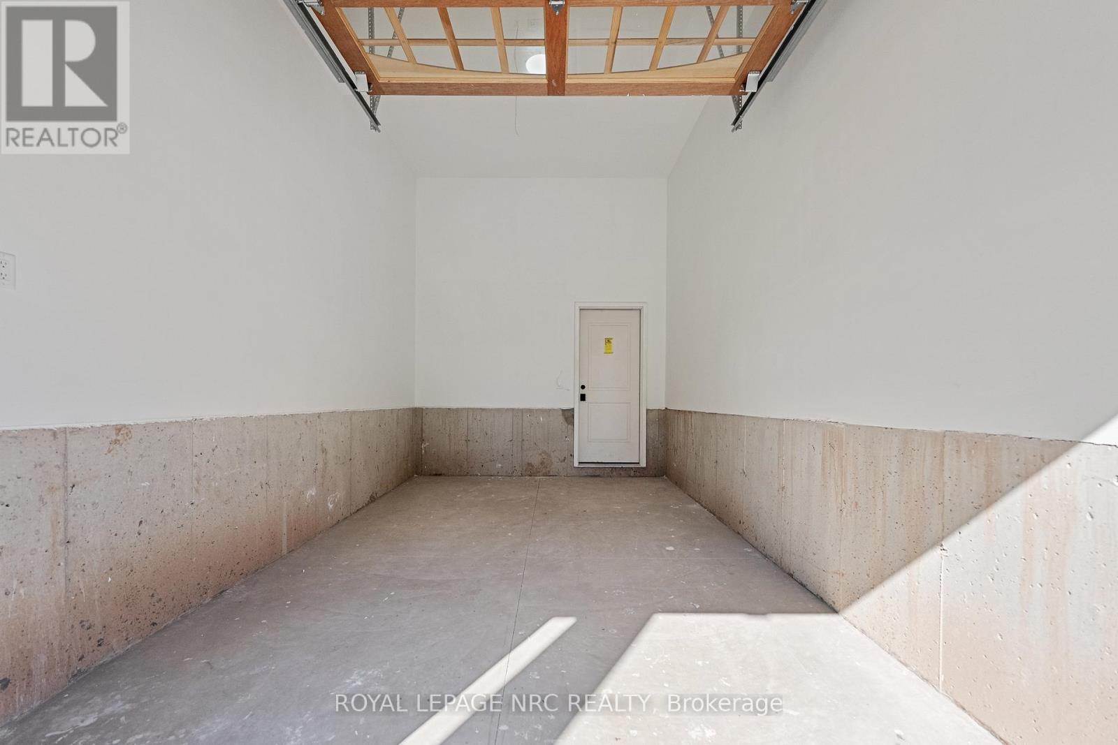 4062 Glenspring Road, Fort Erie (Crystal Beach), Ontario  L0S 1B0 - Photo 38 - X12456133