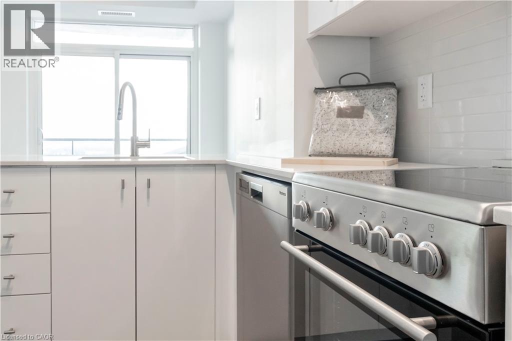 25 Wellington Street S Unit# 1404, Kitchener, Ontario  N2G 0G5 - Photo 4 - 40771878