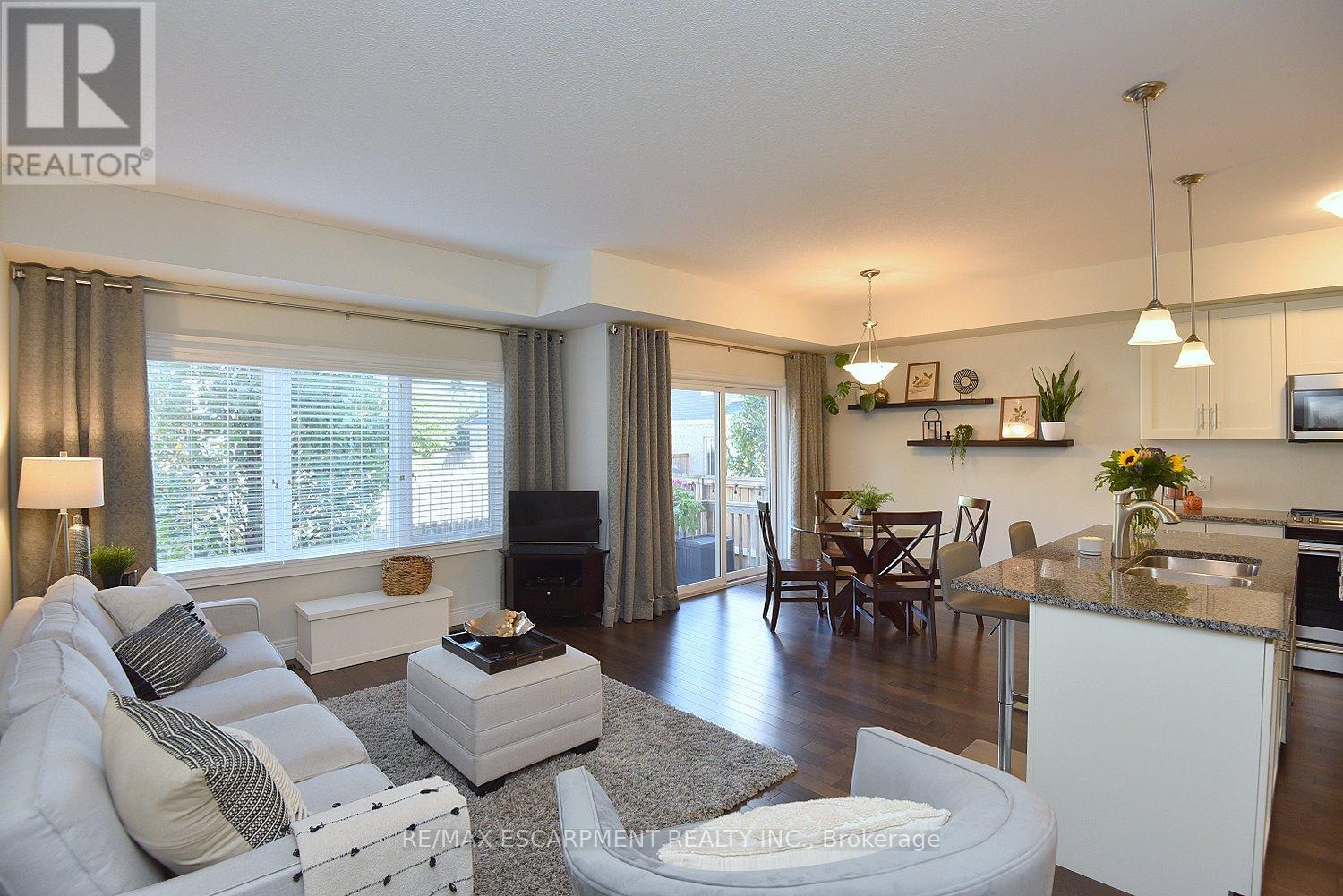 7 - 40 Hamilton Street S, Hamilton, Ontario  L8B 1V8 - Photo 11 - X12455997