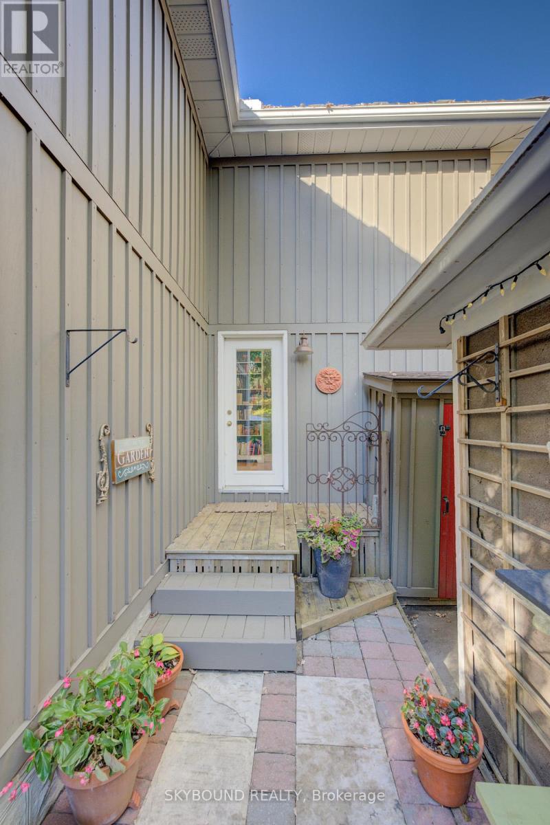 57 Brock Street, Kitchener, Ontario  N2M 1X2 - Photo 45 - X12456028
