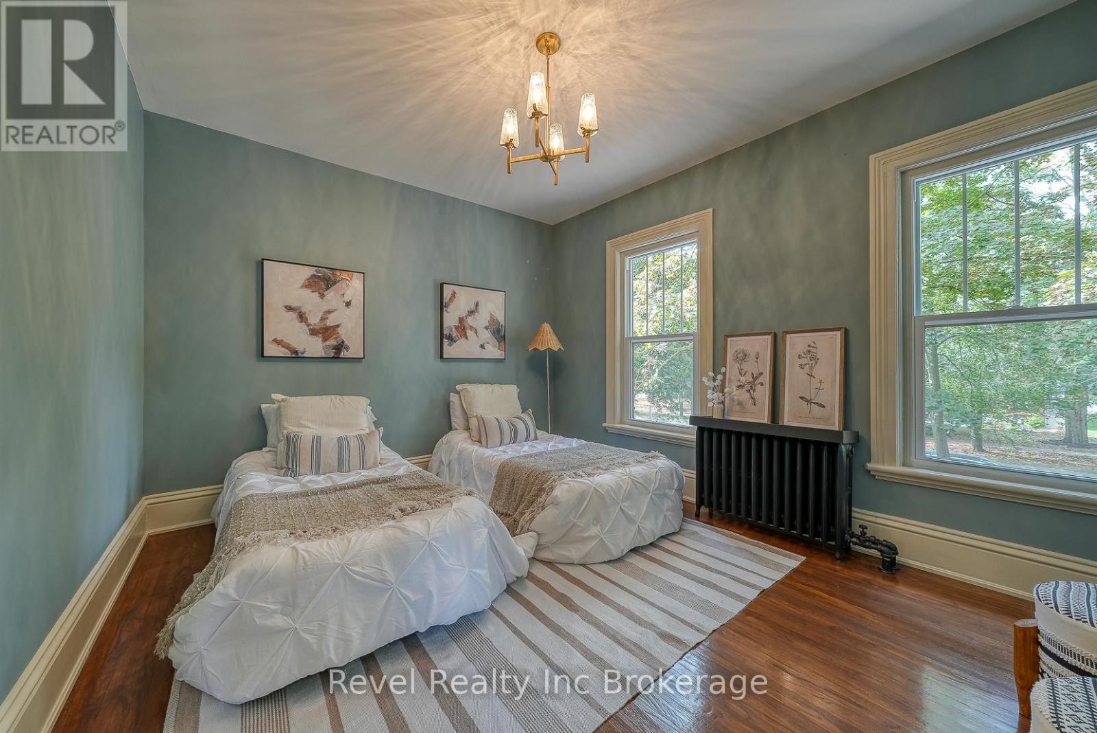 116 Vansittart Avenue, Woodstock, Ontario  N4S 6E6 - Photo 30 - X12456147