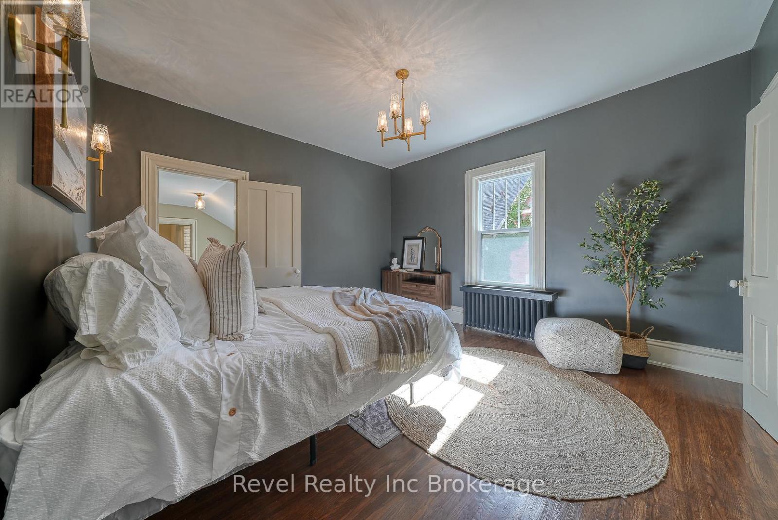 116 Vansittart Avenue, Woodstock, Ontario  N4S 6E6 - Photo 33 - X12456147