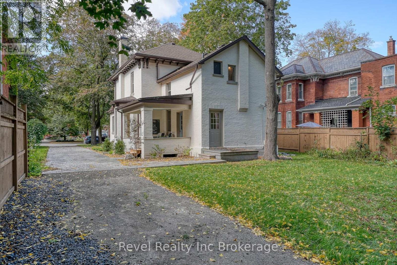 116 Vansittart Avenue, Woodstock, Ontario  N4S 6E6 - Photo 46 - X12456147