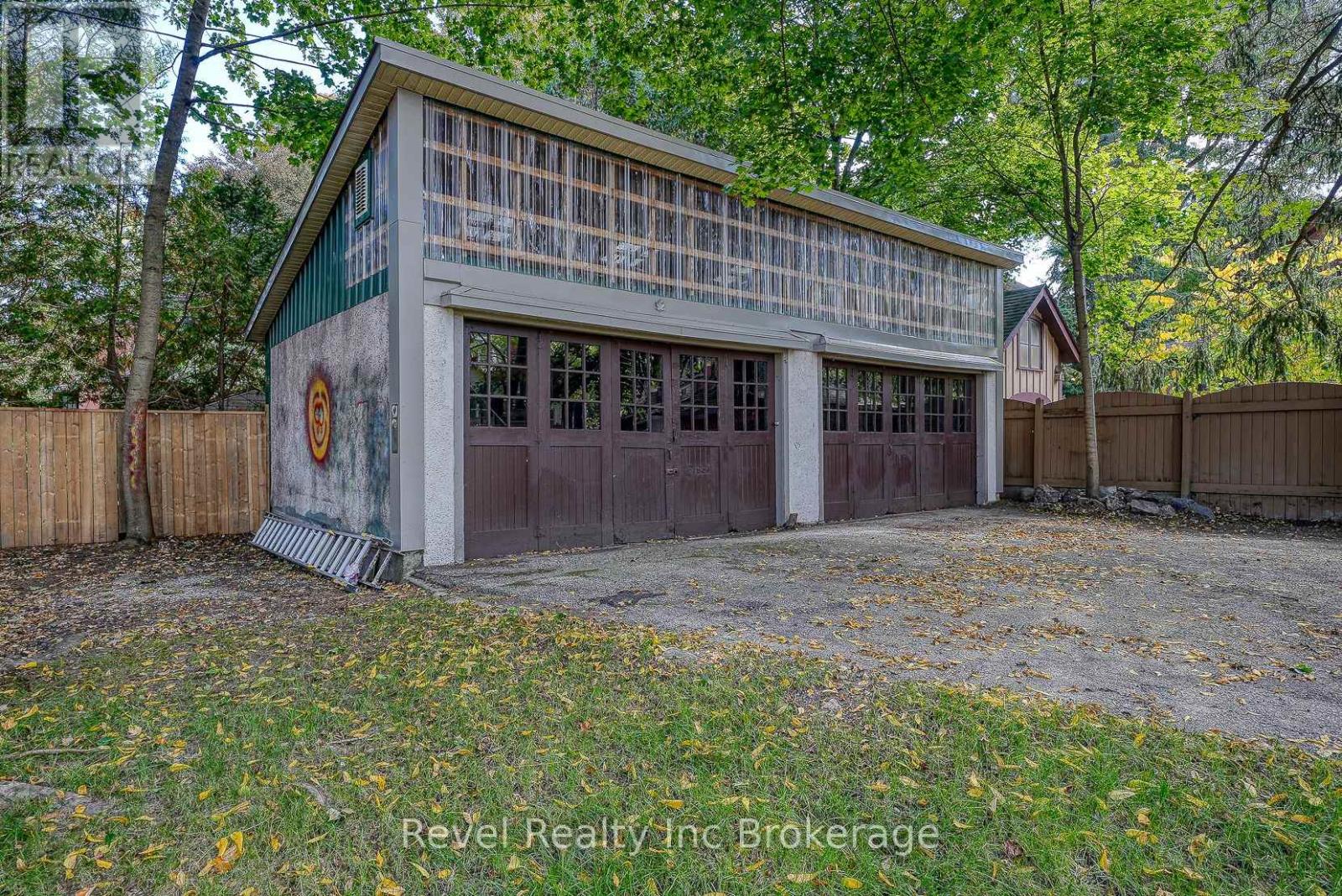 116 Vansittart Avenue, Woodstock, Ontario  N4S 6E6 - Photo 43 - X12456147