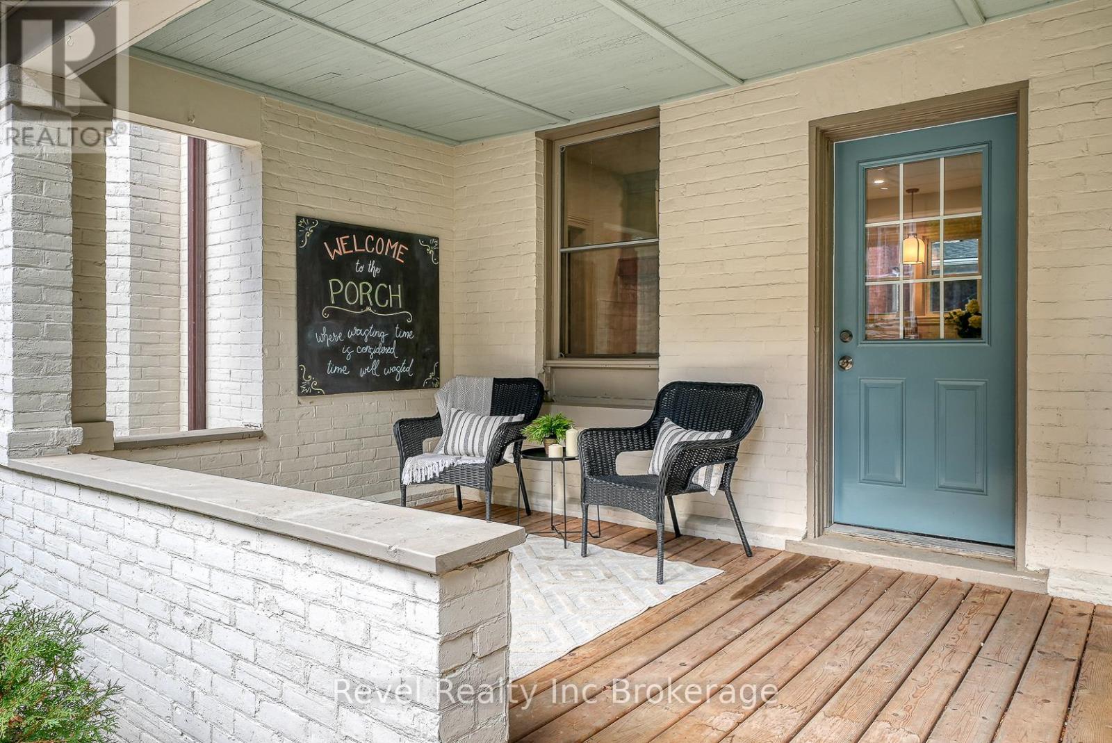 116 Vansittart Avenue, Woodstock, Ontario  N4S 6E6 - Photo 8 - X12456147