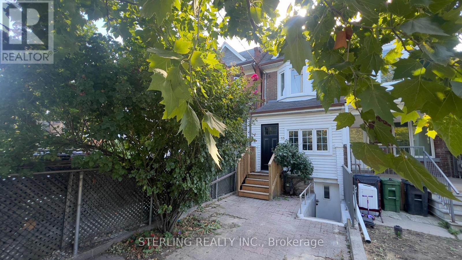 13 AUBURN AVENUE, Toronto, Ontario