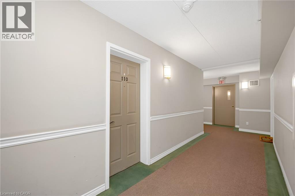 4015 Kilmer Drive Unit# 110, Burlington, Ontario  L7M 4M4 - Photo 3 - 40777300