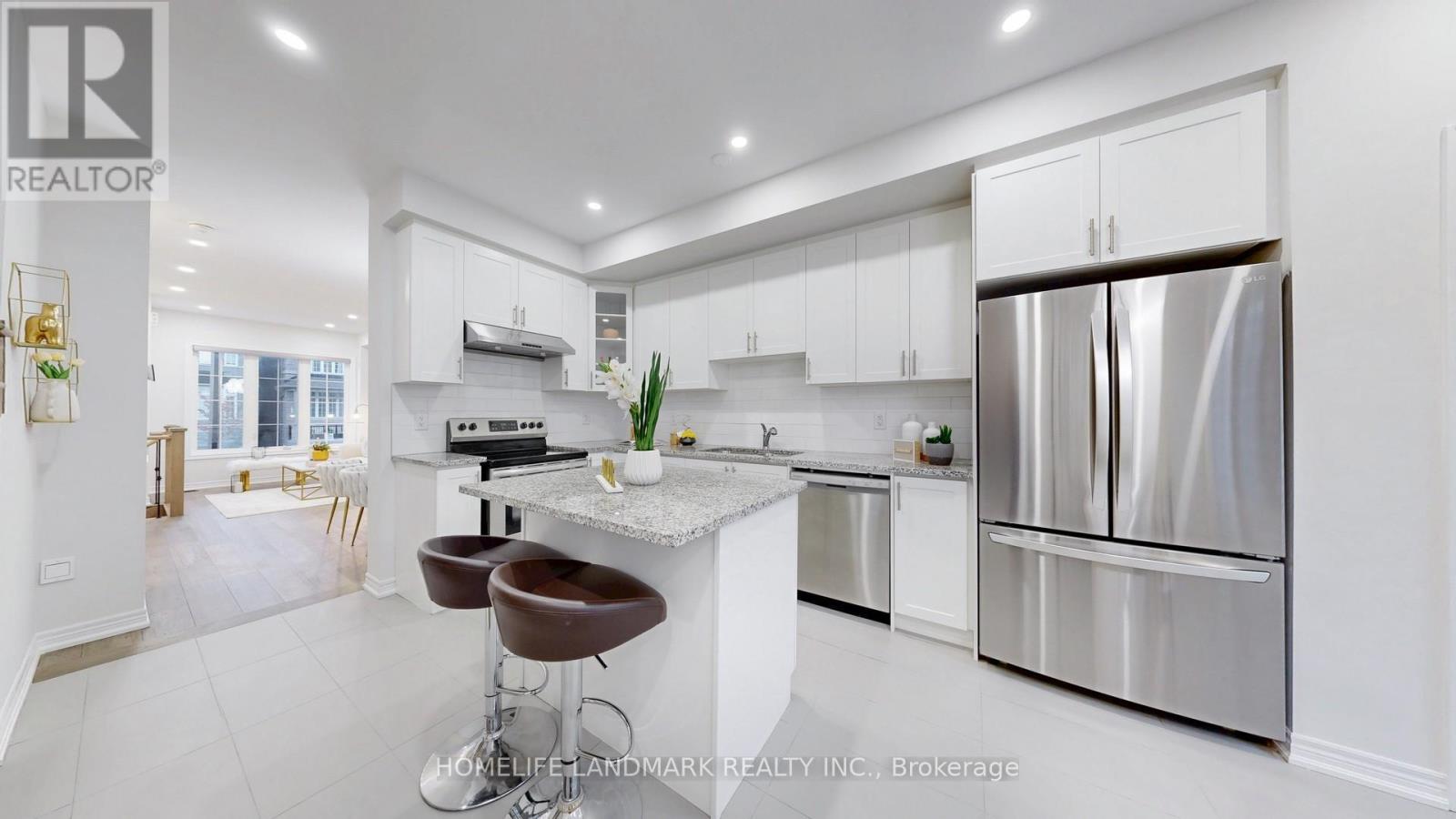 575 White's Hill Avenue, Markham, Ontario  L6B 1N9 - Photo 11 - N12455852
