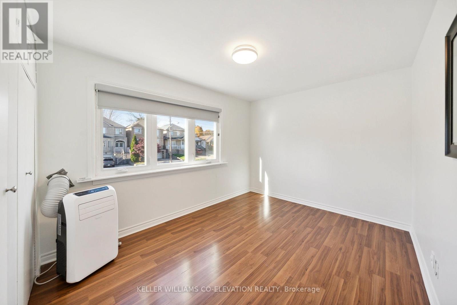 Upper Level - 681 Scarlett Road, Toronto, Ontario  M9P 2T3 - Photo 14 - W12454341