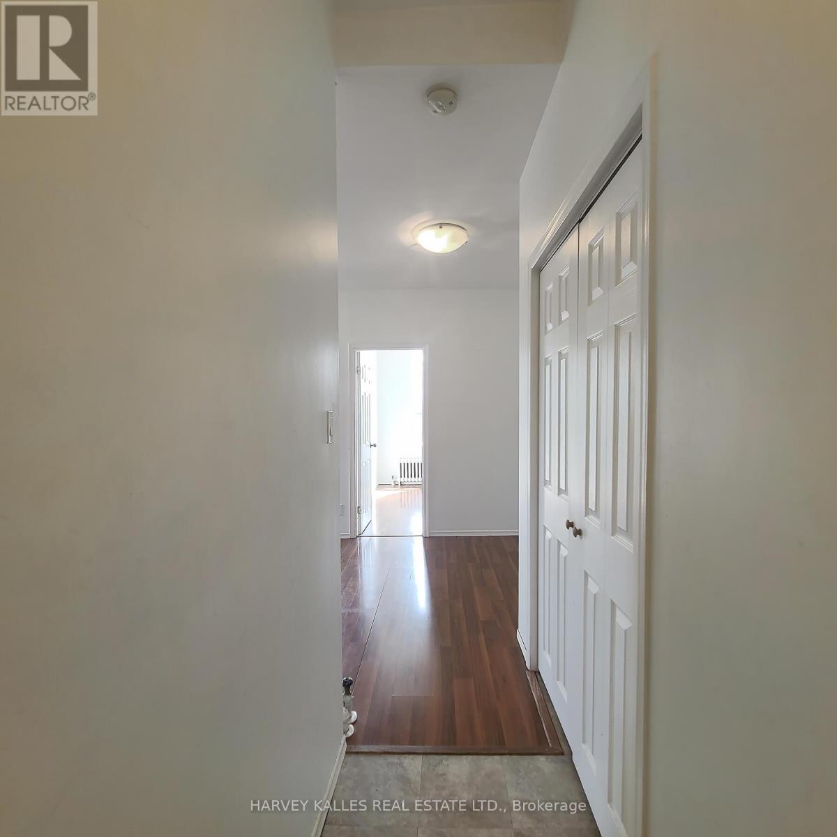 2nd Floor - 206 Augusta Avenue, Toronto, Ontario  M5T 2L6 - Photo 7 - C12456098