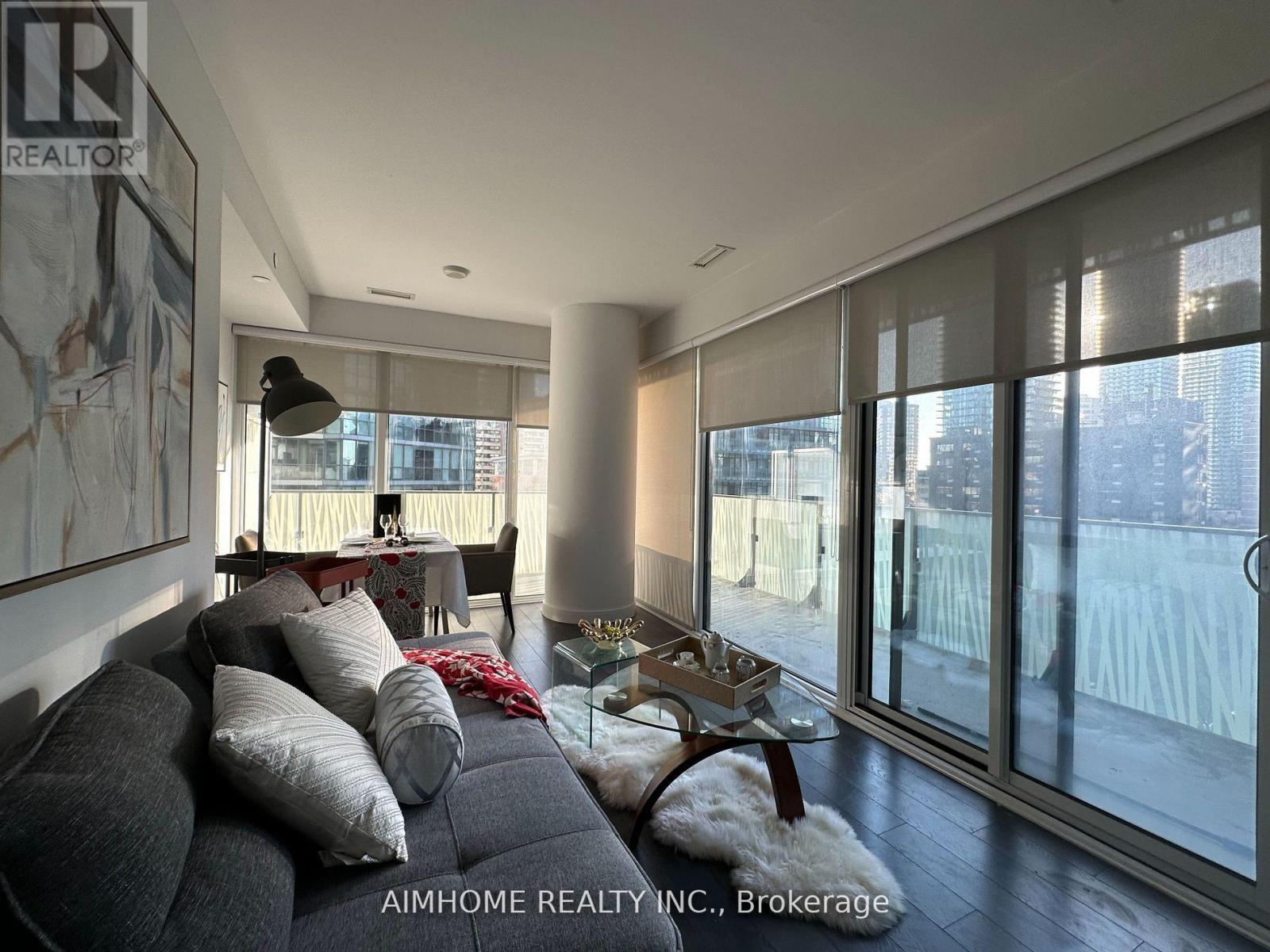 704 - 42 Charles Street E, Toronto, Ontario  M4Y 1T4 - Photo 6 - C12456149