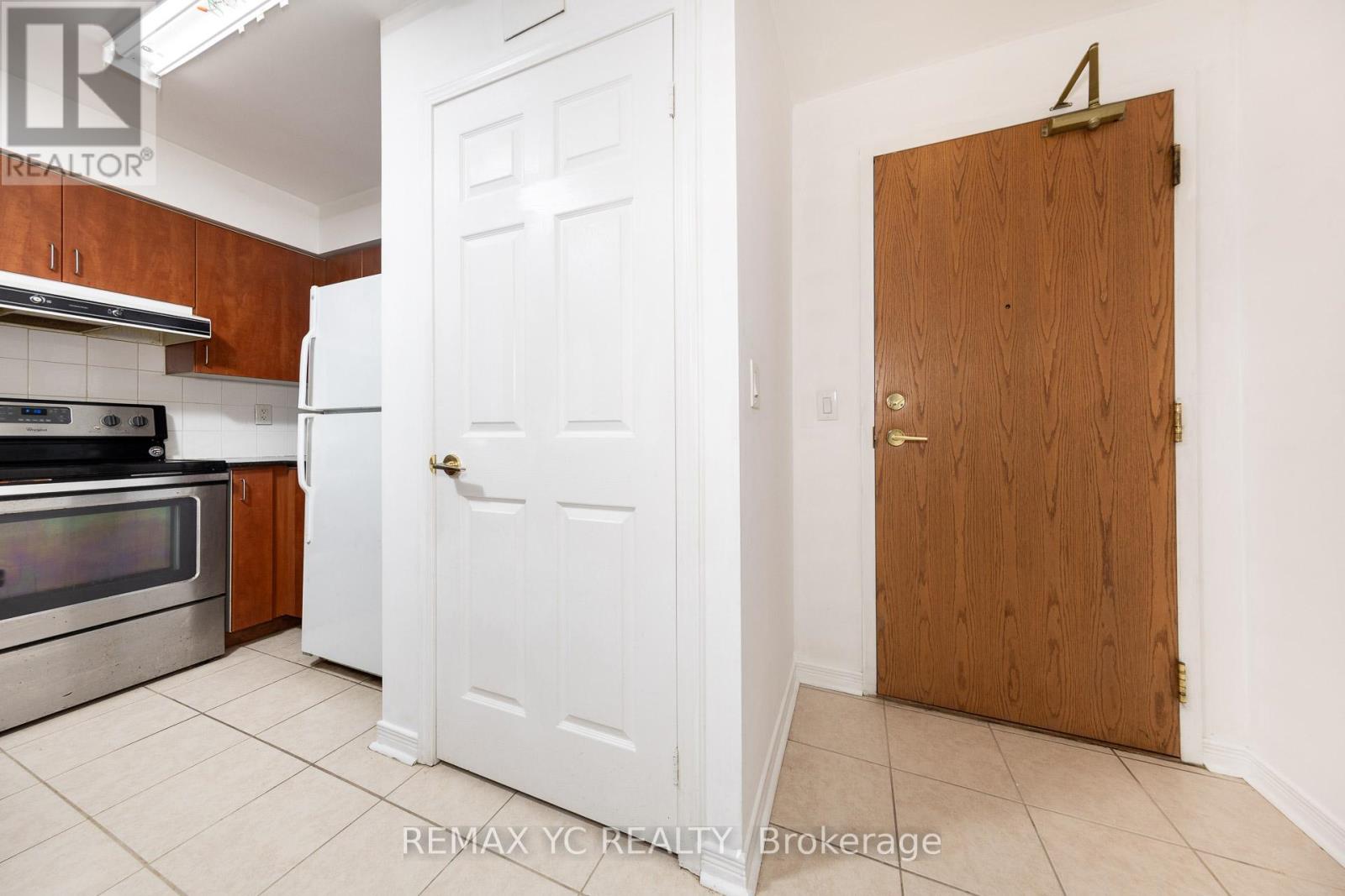 2410 - 5500 Yonge Street, Toronto, Ontario  M2N 7L1 - Photo 11 - C12456152