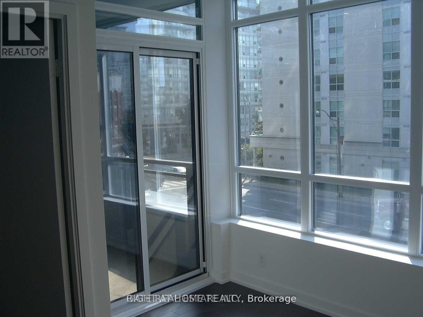 1911 - 373 Front Street W, Toronto, Ontario  M5V 3R7 - Photo 6 - C12456204