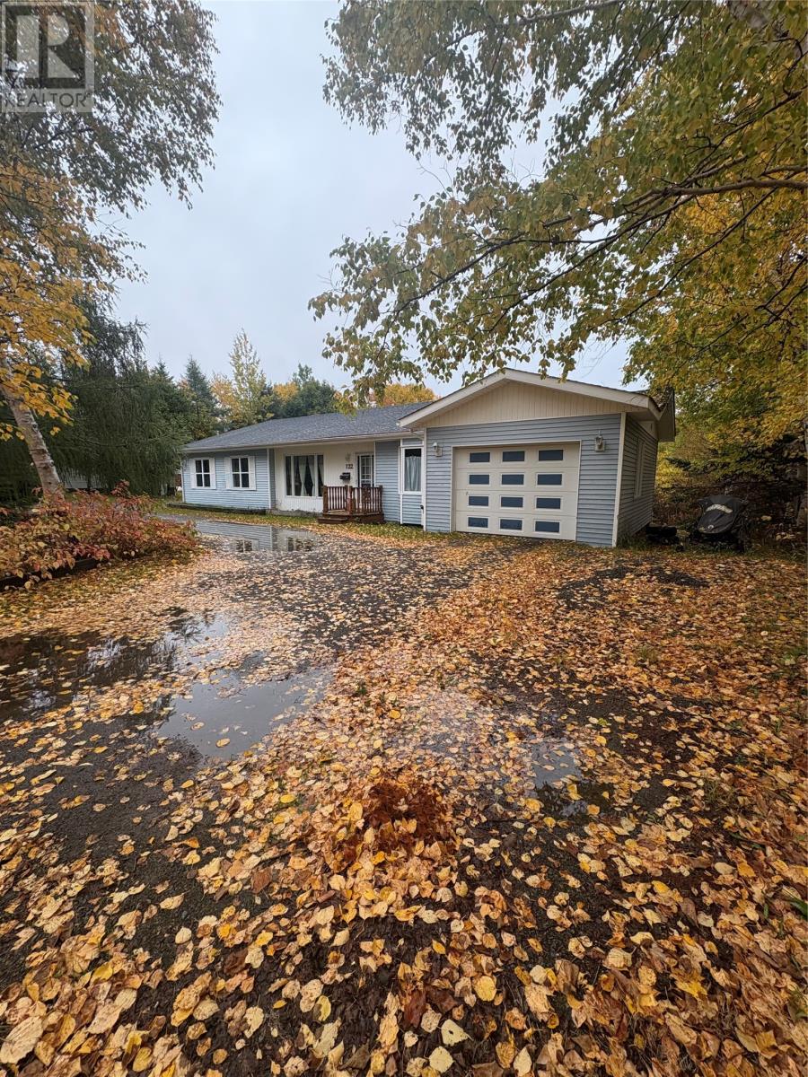 122 Grenfell Heights, Grand Falls-Windsor, Newfoundland & Labrador