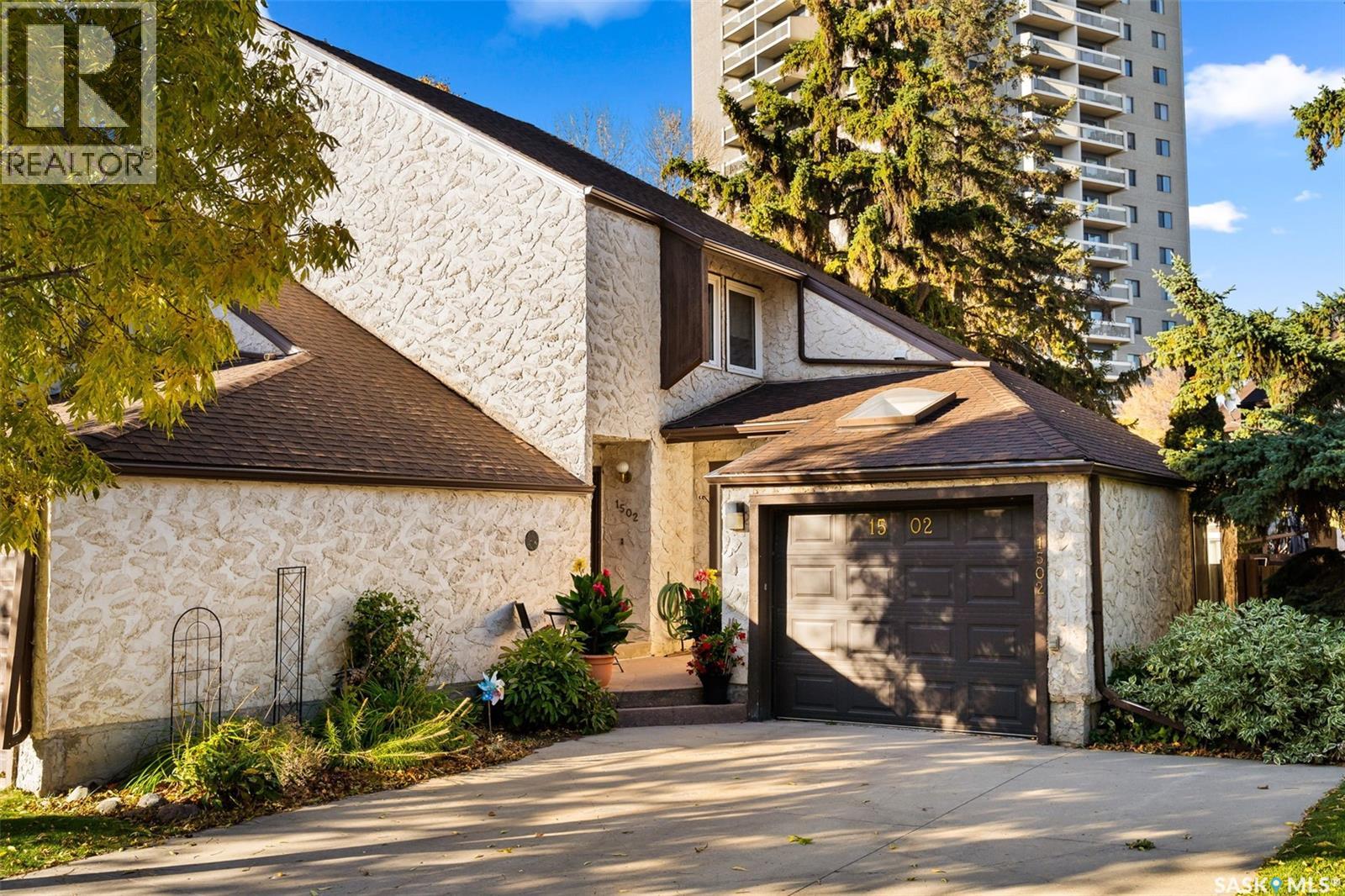 1502 Jubilee Avenue, Regina, Saskatchewan  S4S 3T3 - Photo 1 - SK020479