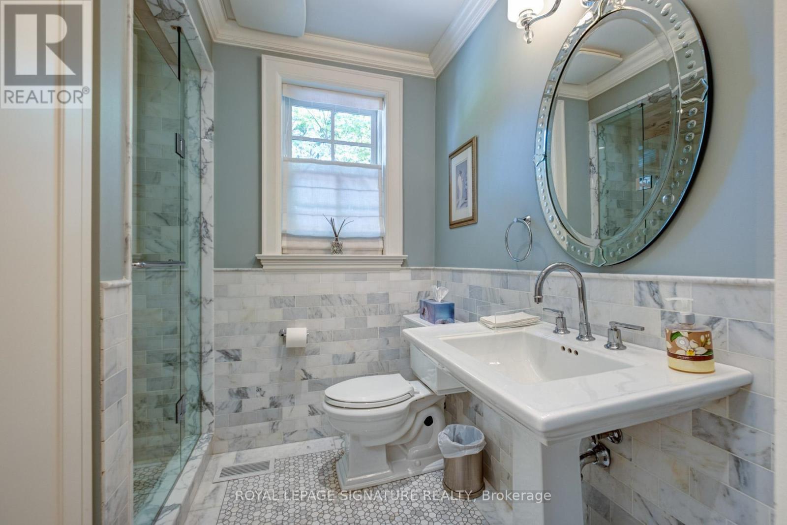 20 Taylor Drive, Toronto, Ontario  M4C 3B3 - Photo 17 - E12456068