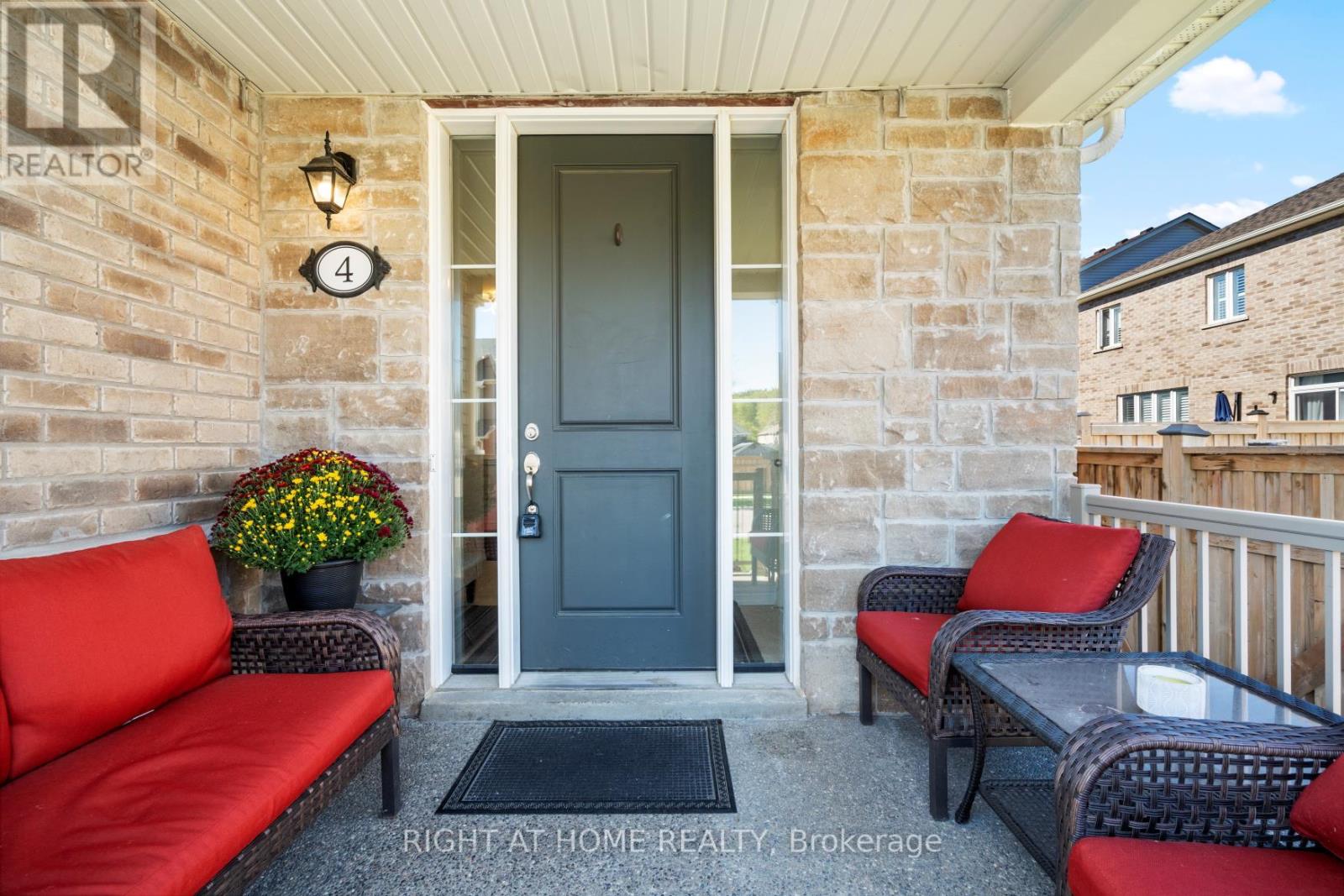 4 Bill Hutchinson Crescent, Clarington, Ontario  L1C 7E1 - Photo 5 - E12456115
