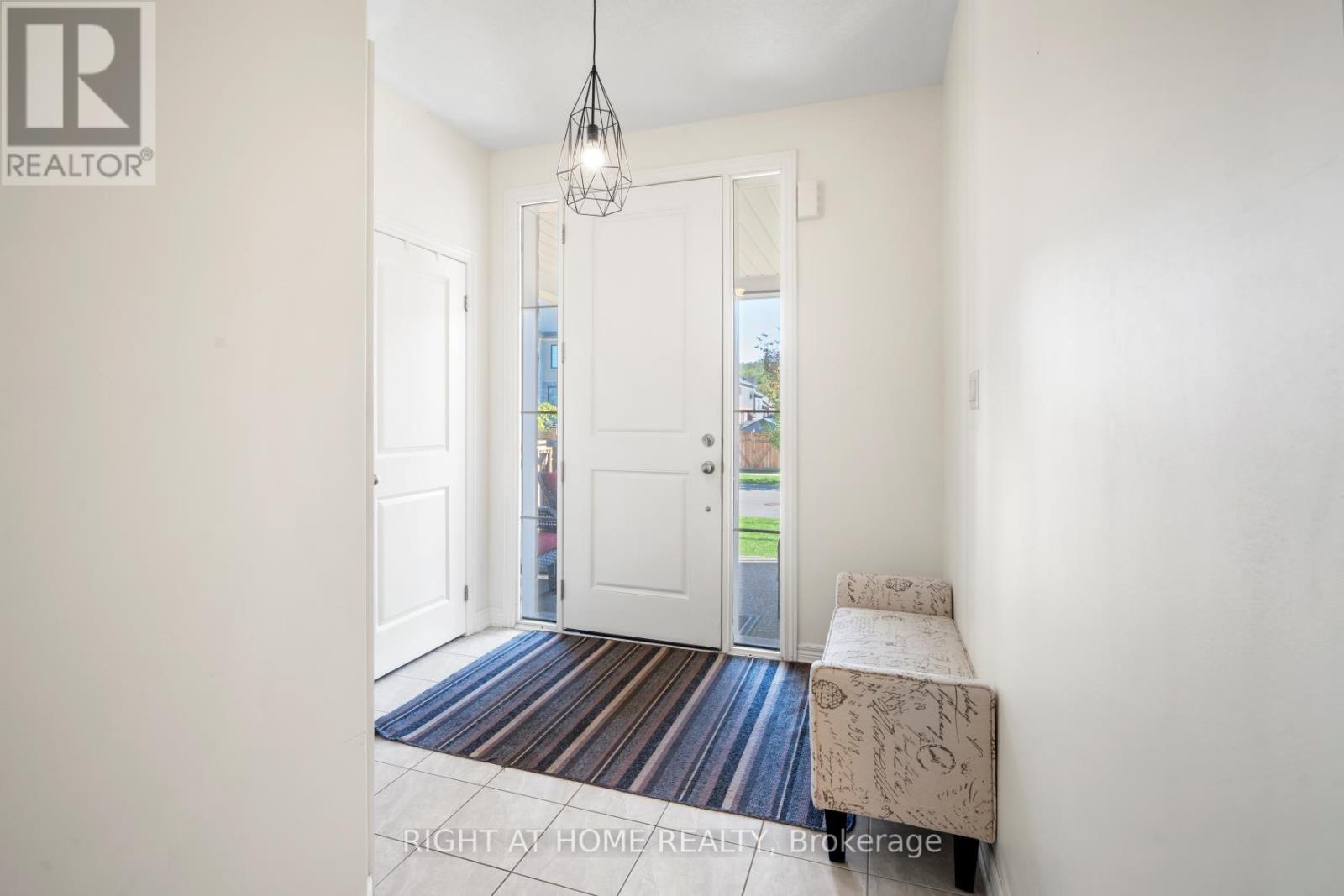 4 Bill Hutchinson Crescent, Clarington, Ontario  L1C 7E1 - Photo 6 - E12456115