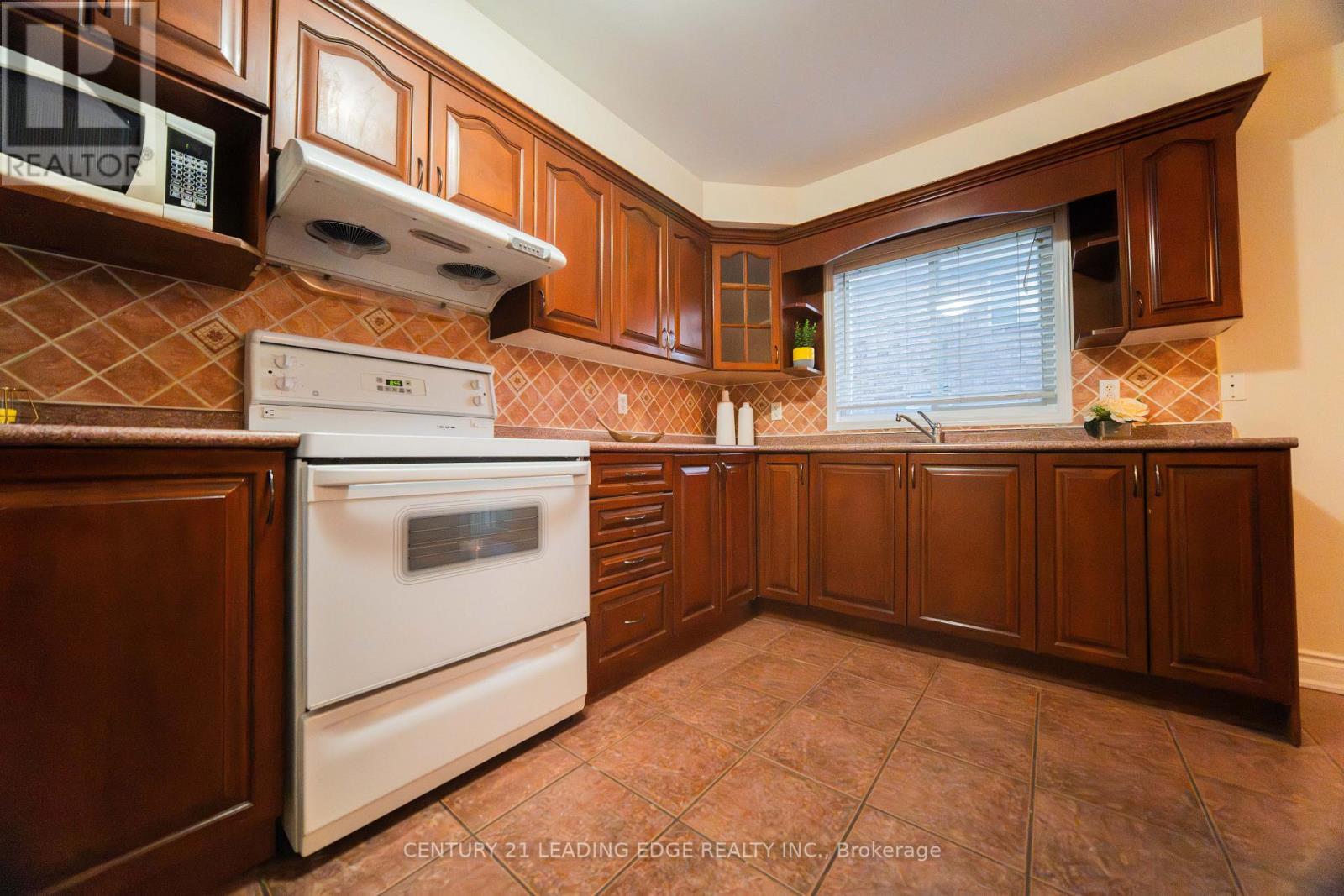 4 Glacier Crescent, Toronto, Ontario  M1X 2A9 - Photo 9 - E12456145