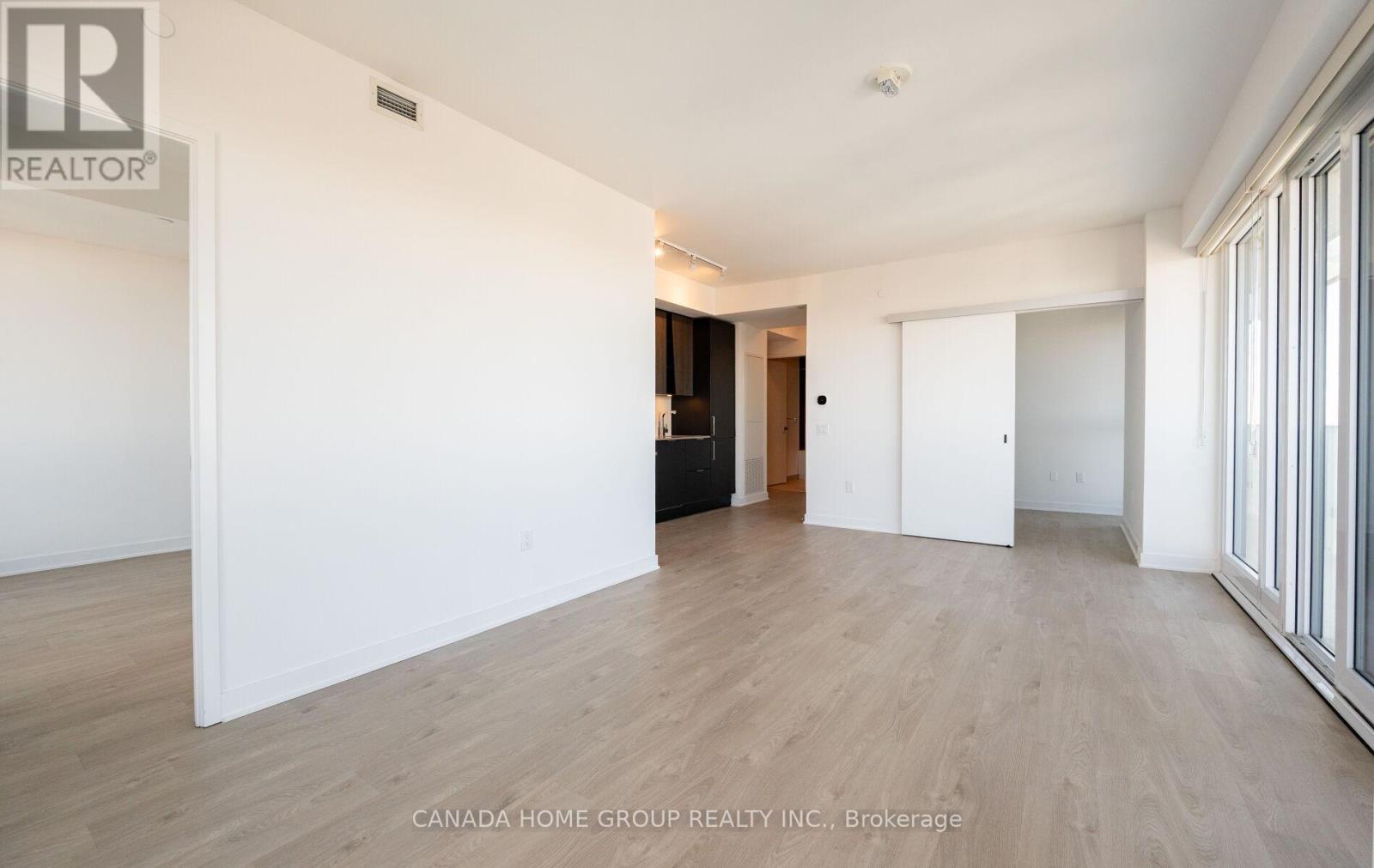 5510 - 3900 Confederation Parkway, Mississauga, Ontario  L5B 0M3 - Photo 13 - W12389550