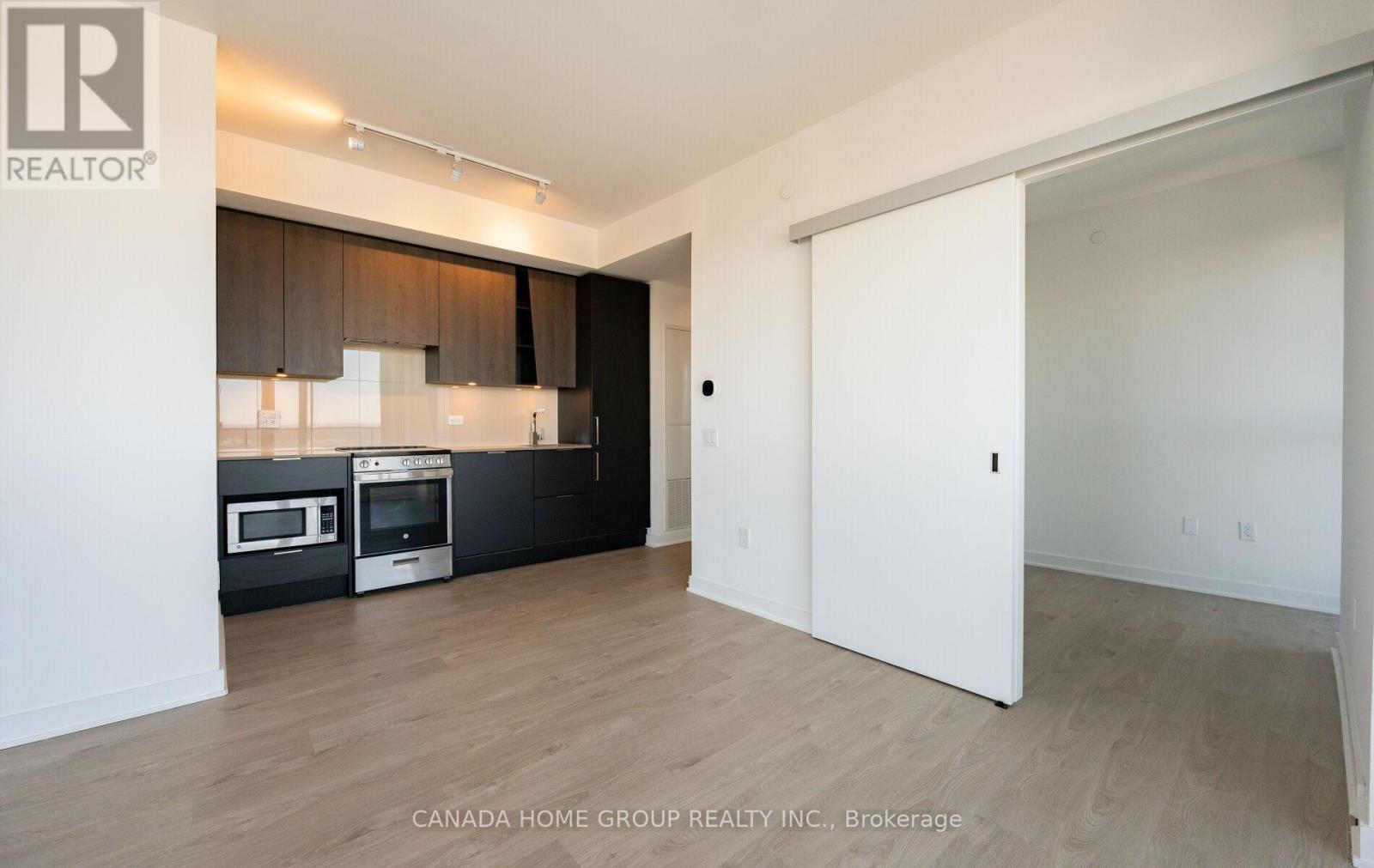5510 - 3900 Confederation Parkway, Mississauga, Ontario  L5B 0M3 - Photo 16 - W12389550