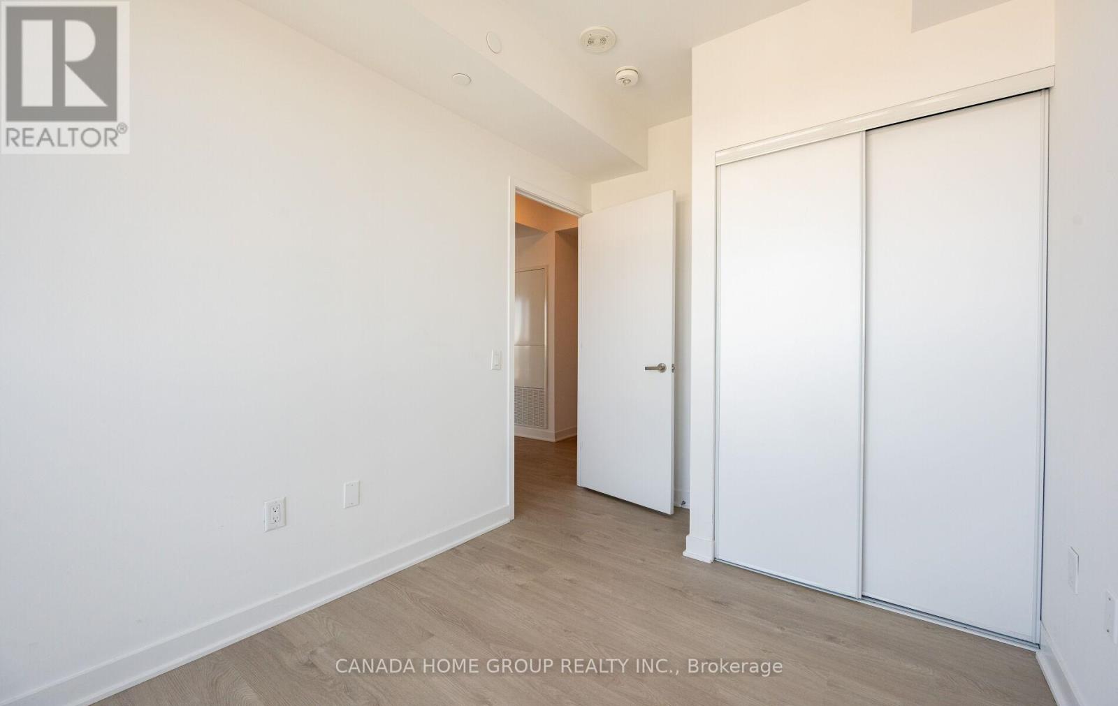 5510 - 3900 Confederation Parkway, Mississauga, Ontario  L5B 0M3 - Photo 25 - W12389550